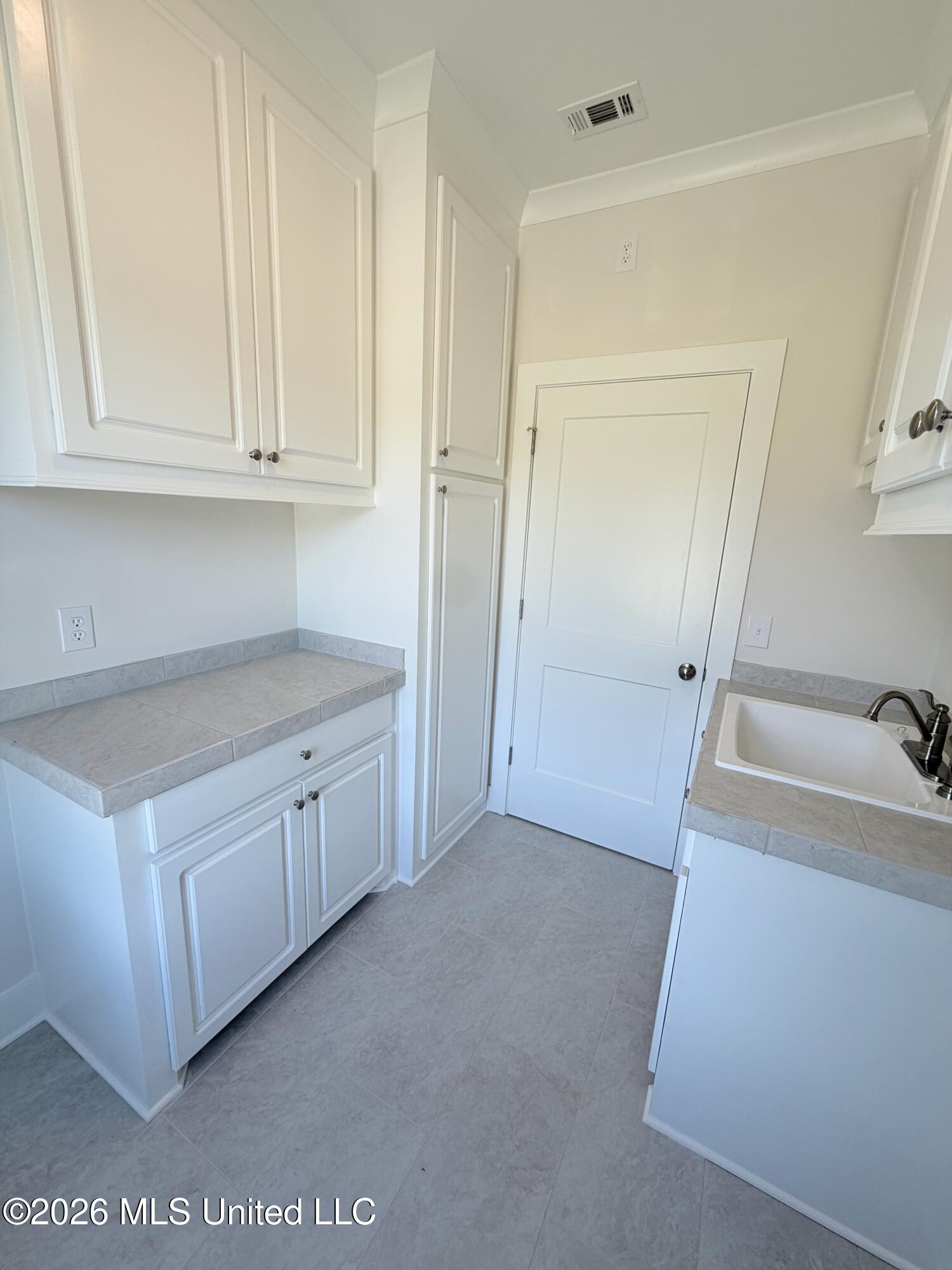 305 Mesa Cove