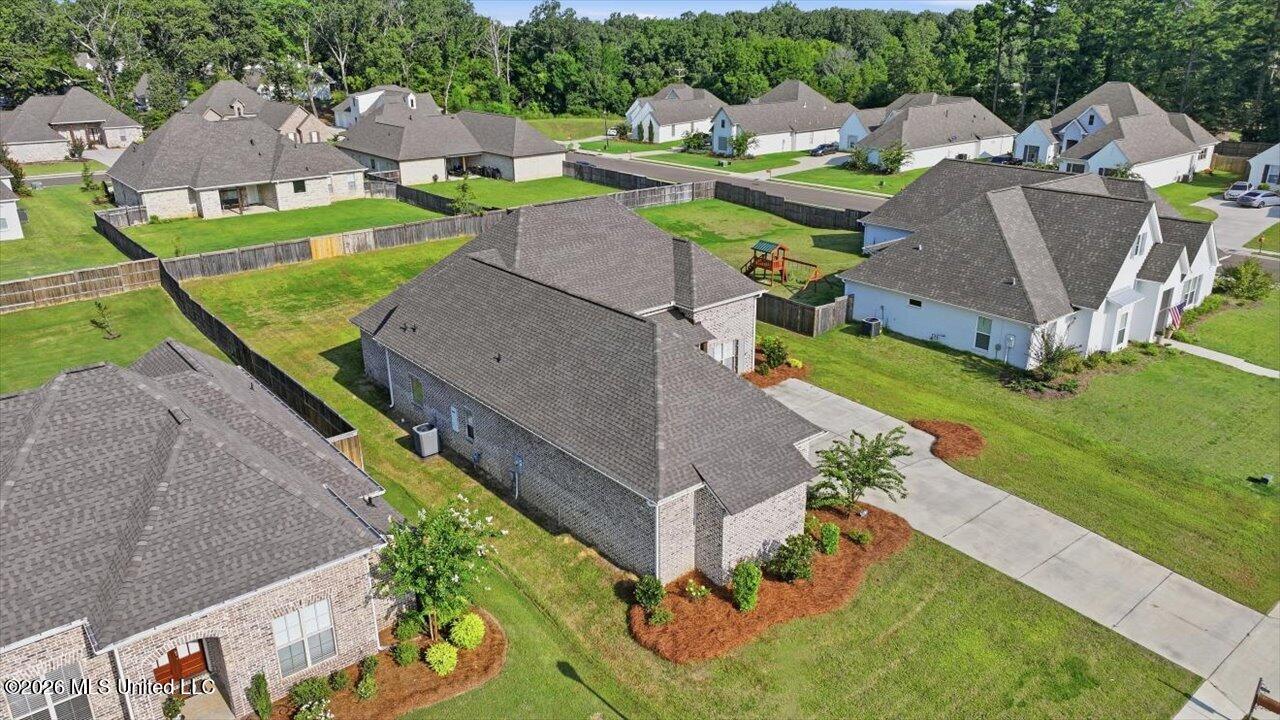 615 Crossvine Ridge