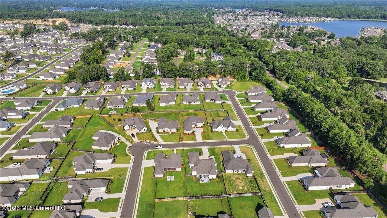 615 Crossvine Ridge