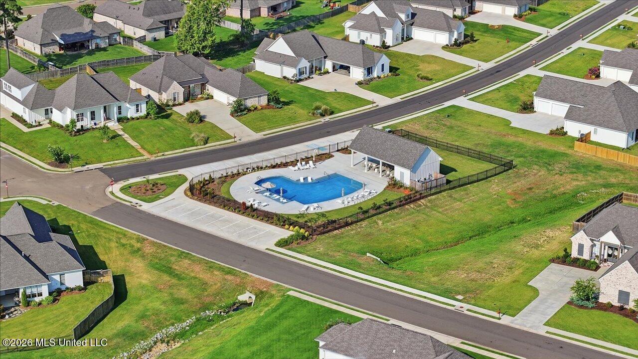 615 Crossvine Ridge