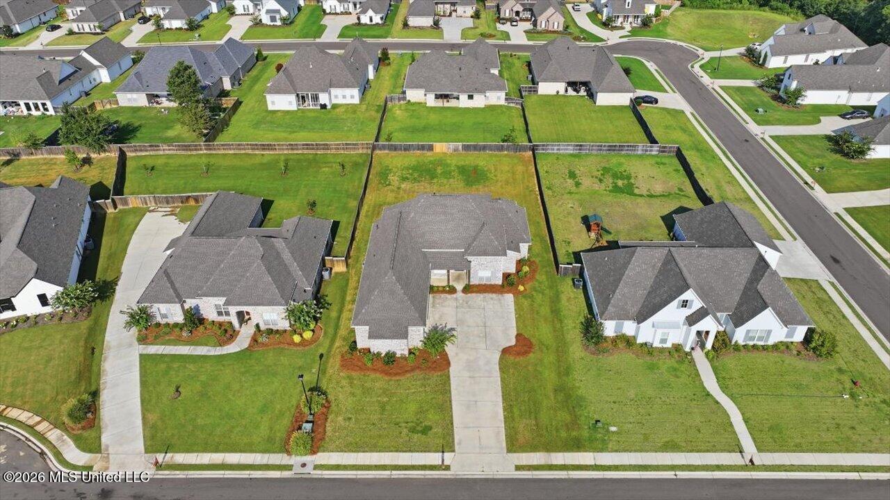 615 Crossvine Ridge
