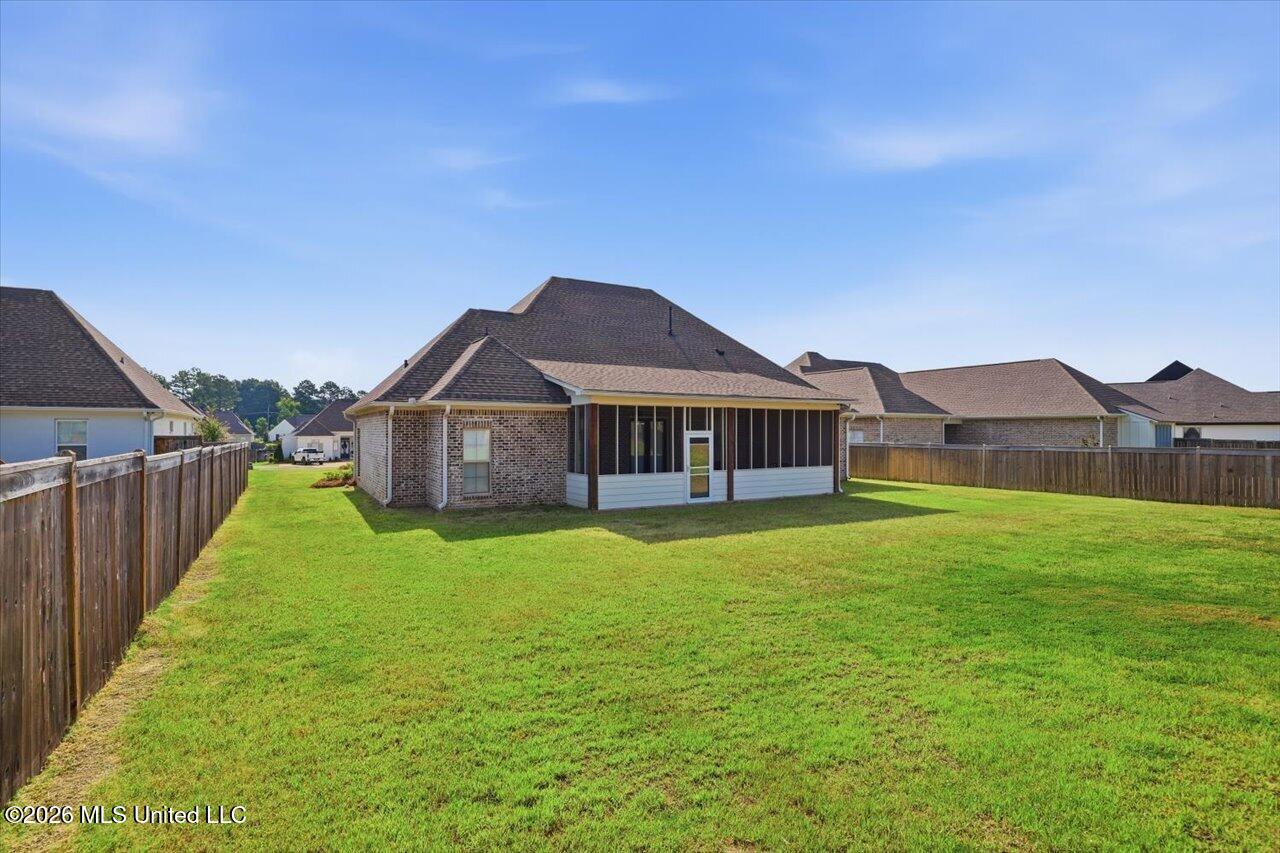 615 Crossvine Ridge