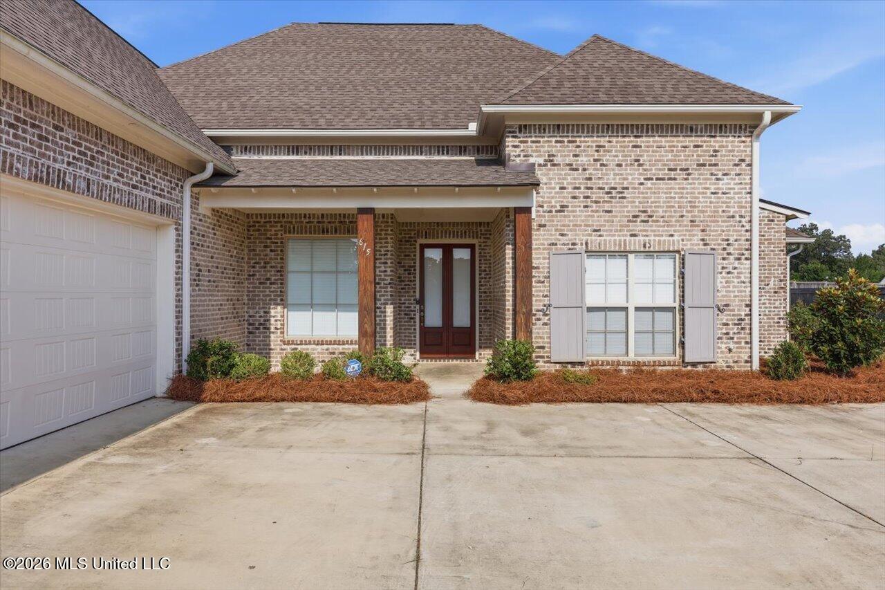 615 Crossvine Ridge