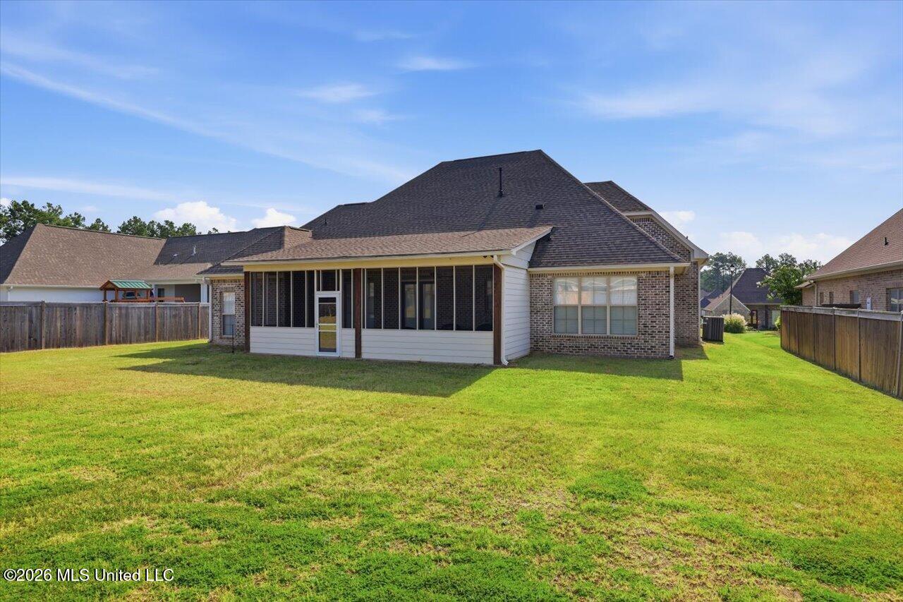 615 Crossvine Ridge