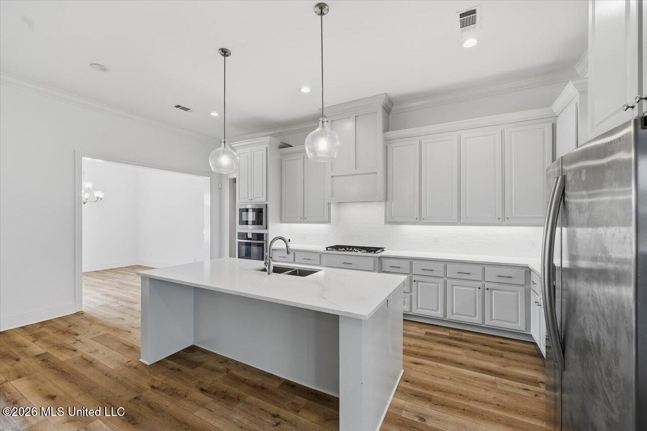 615 Crossvine Ridge