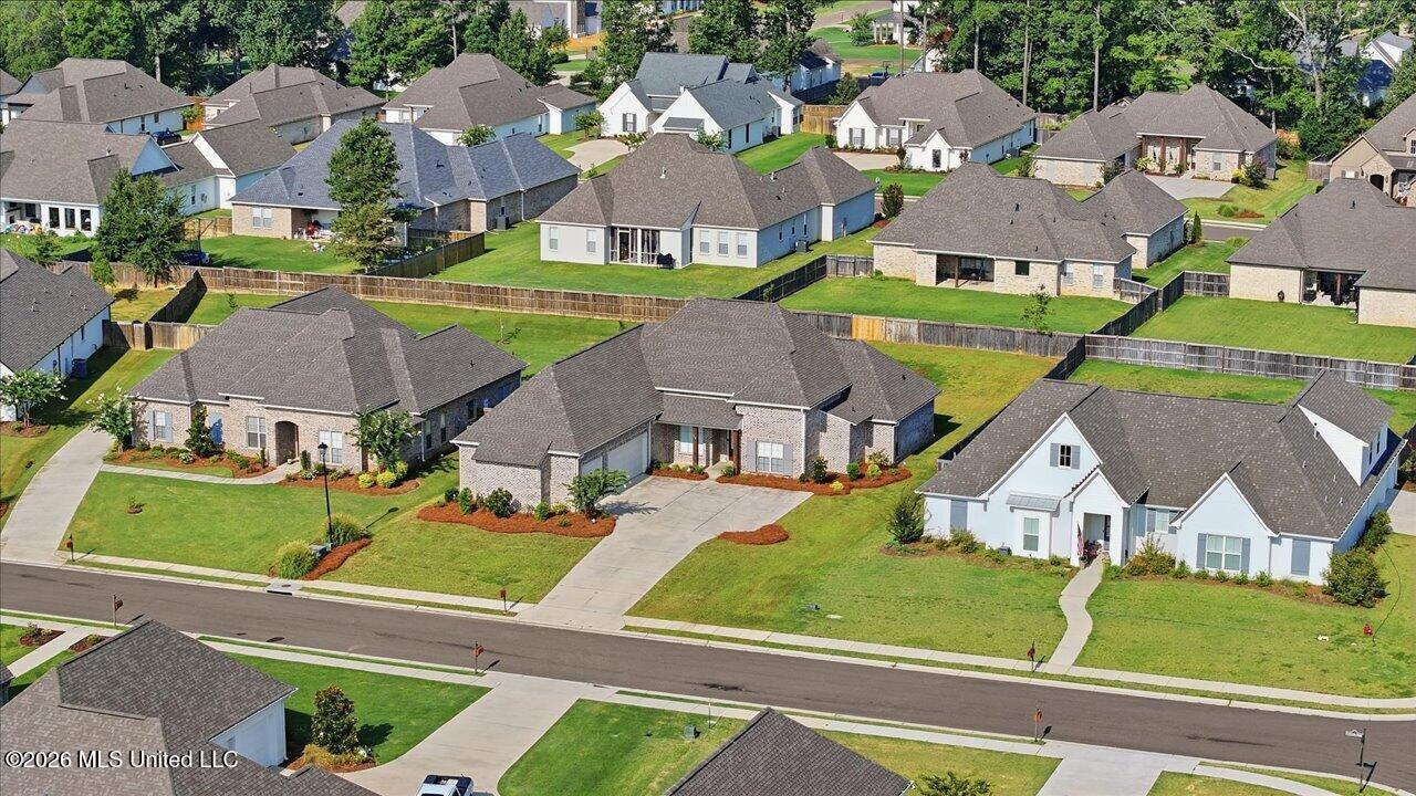 615 Crossvine Ridge