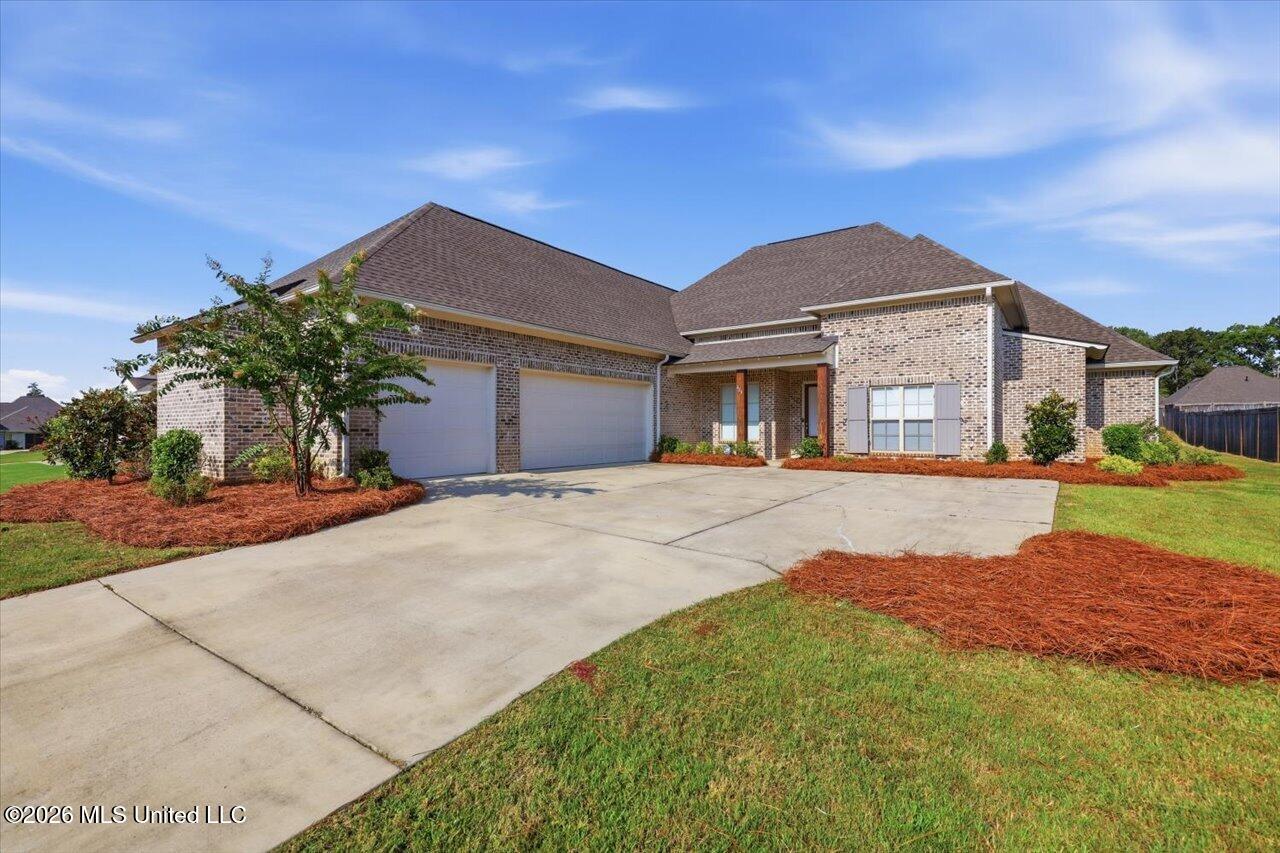 615 Crossvine Ridge