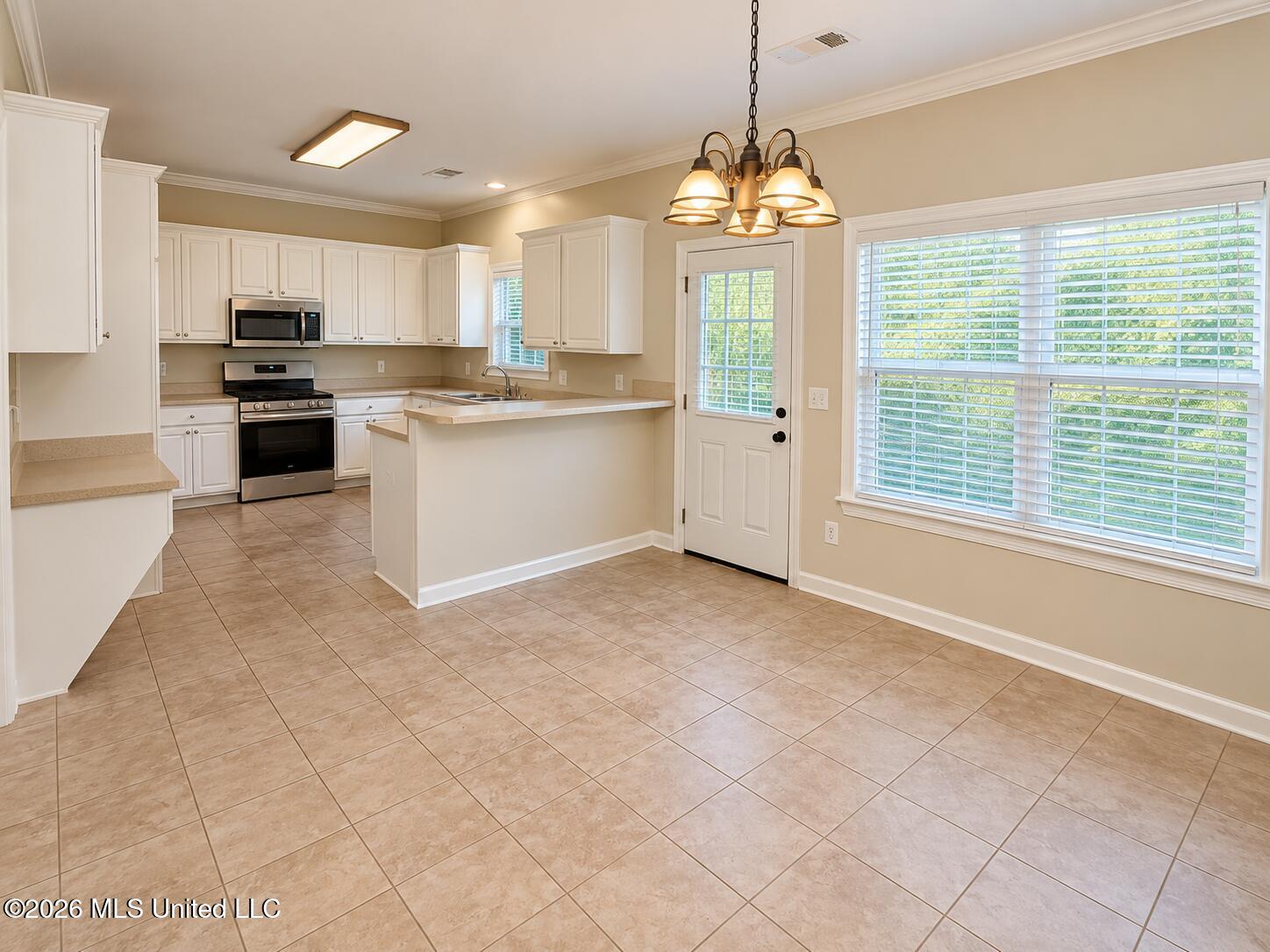6 Foxcroft Court