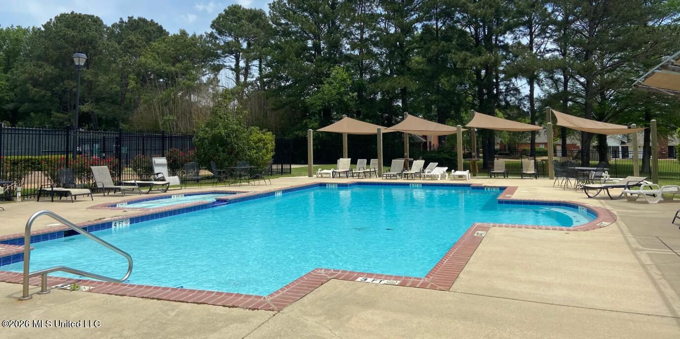 6 Foxcroft Court
