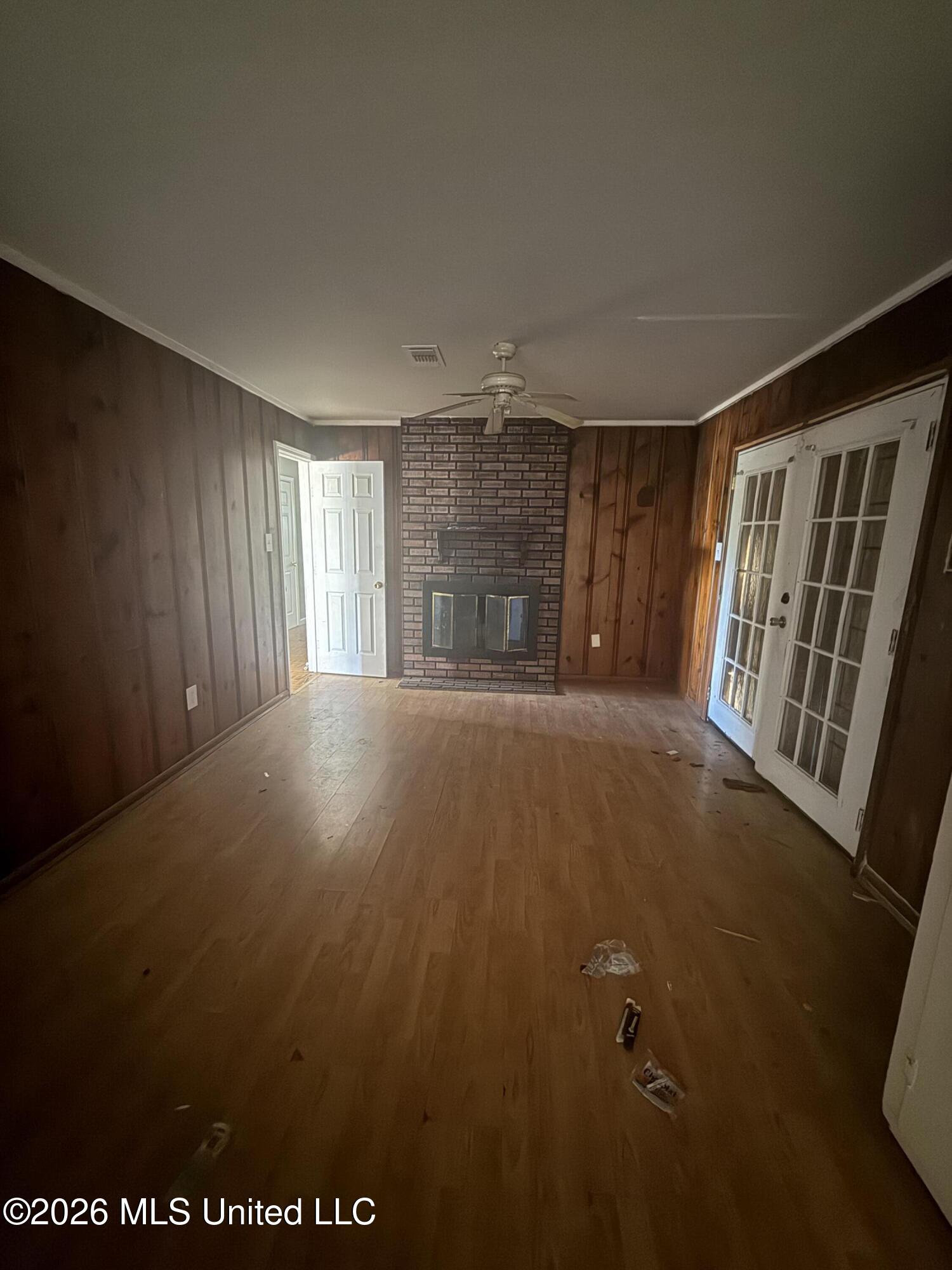 905 Raymond Road