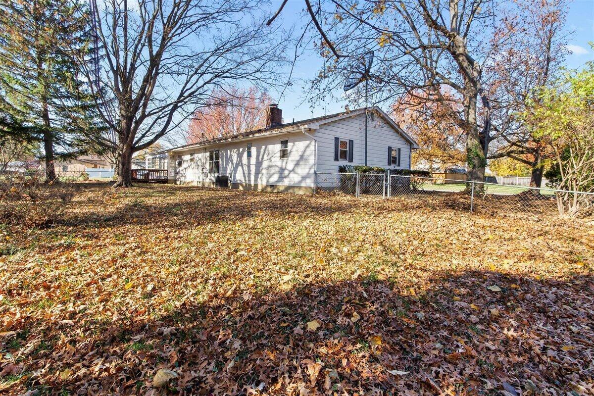 2081 Maplewood Drive