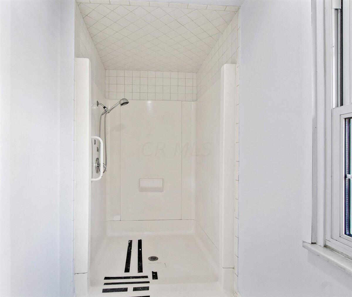 2081 Maplewood Drive