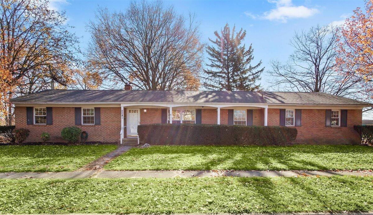 2081 Maplewood Drive