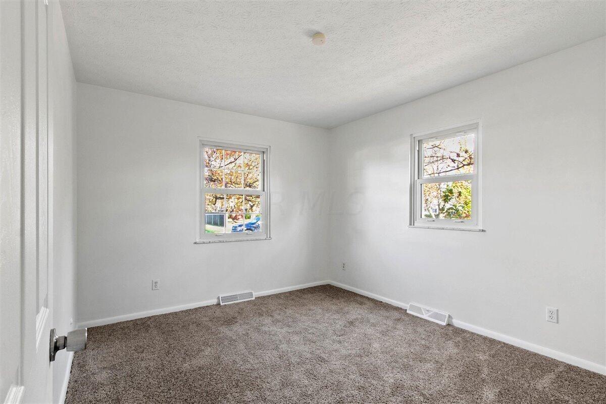 2081 Maplewood Drive