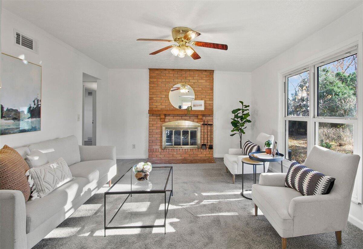 2081 Maplewood Drive