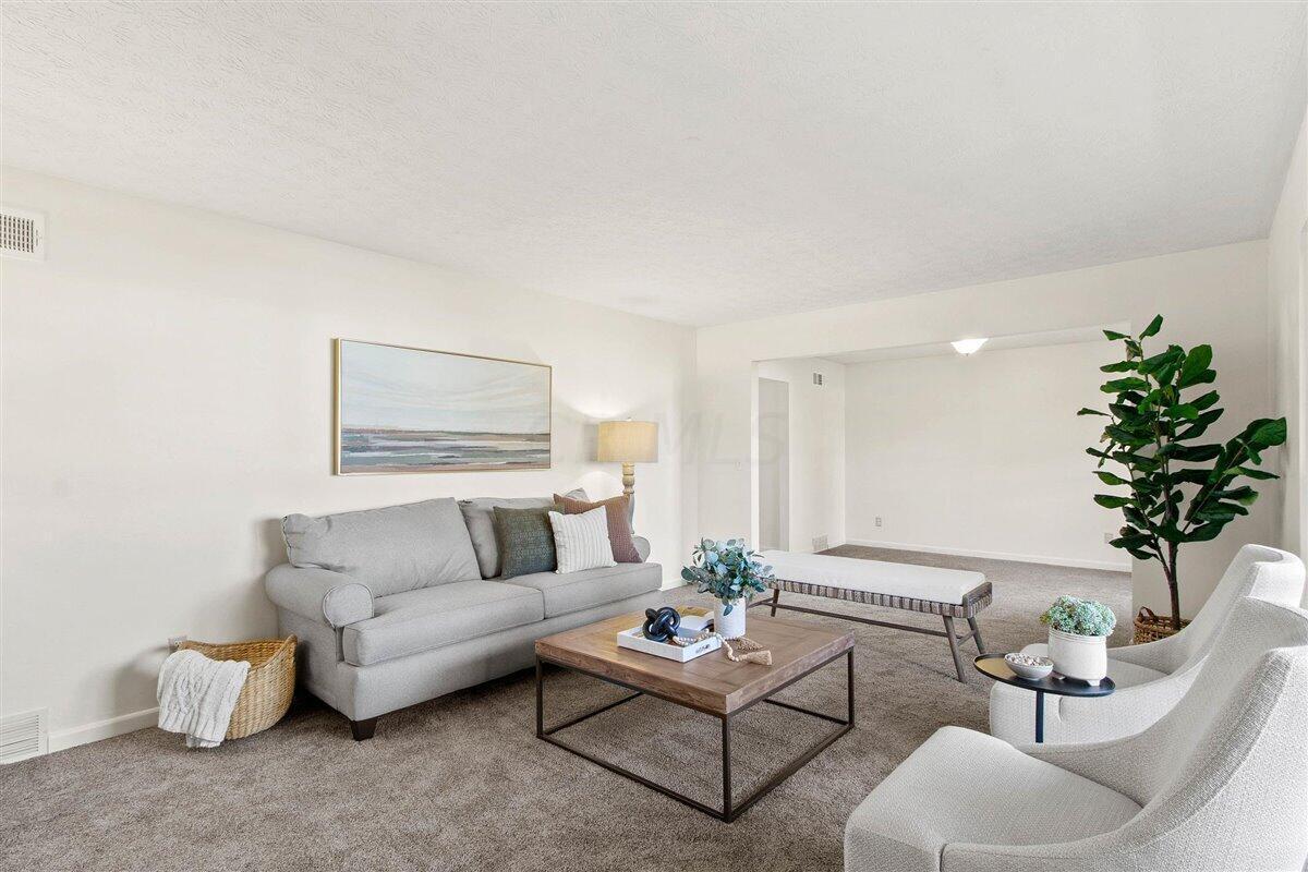 2081 Maplewood Drive