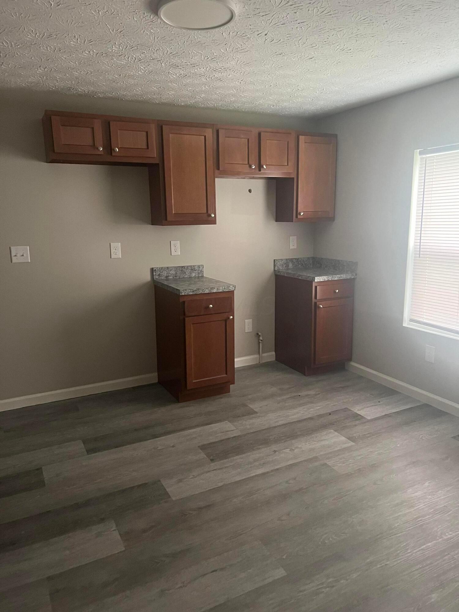 2028 Shawbury Court W