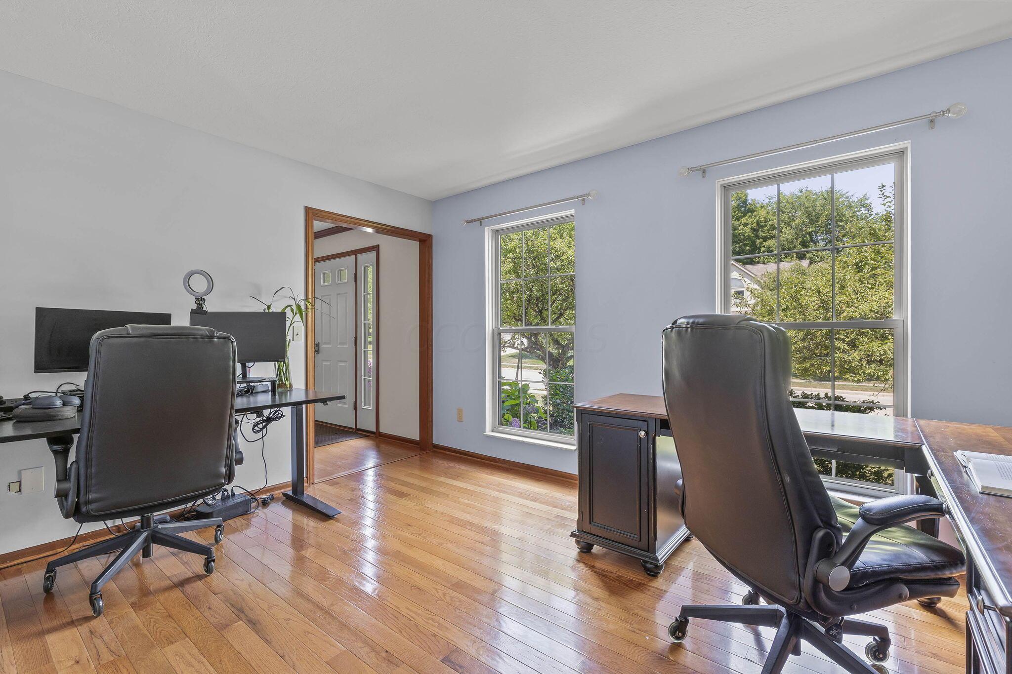 253 Whitaker Avenue S