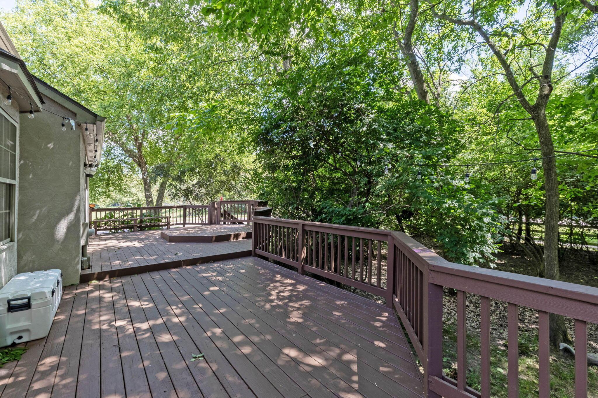 253 Whitaker Avenue S