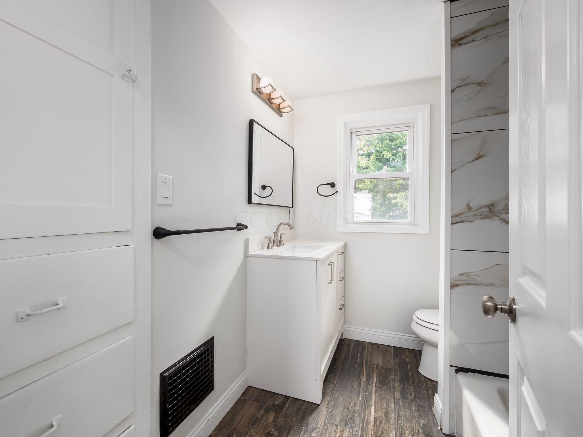 755 S Richardson Avenue