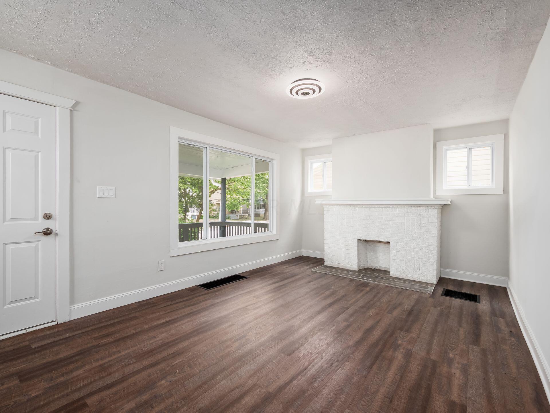 755 S Richardson Avenue