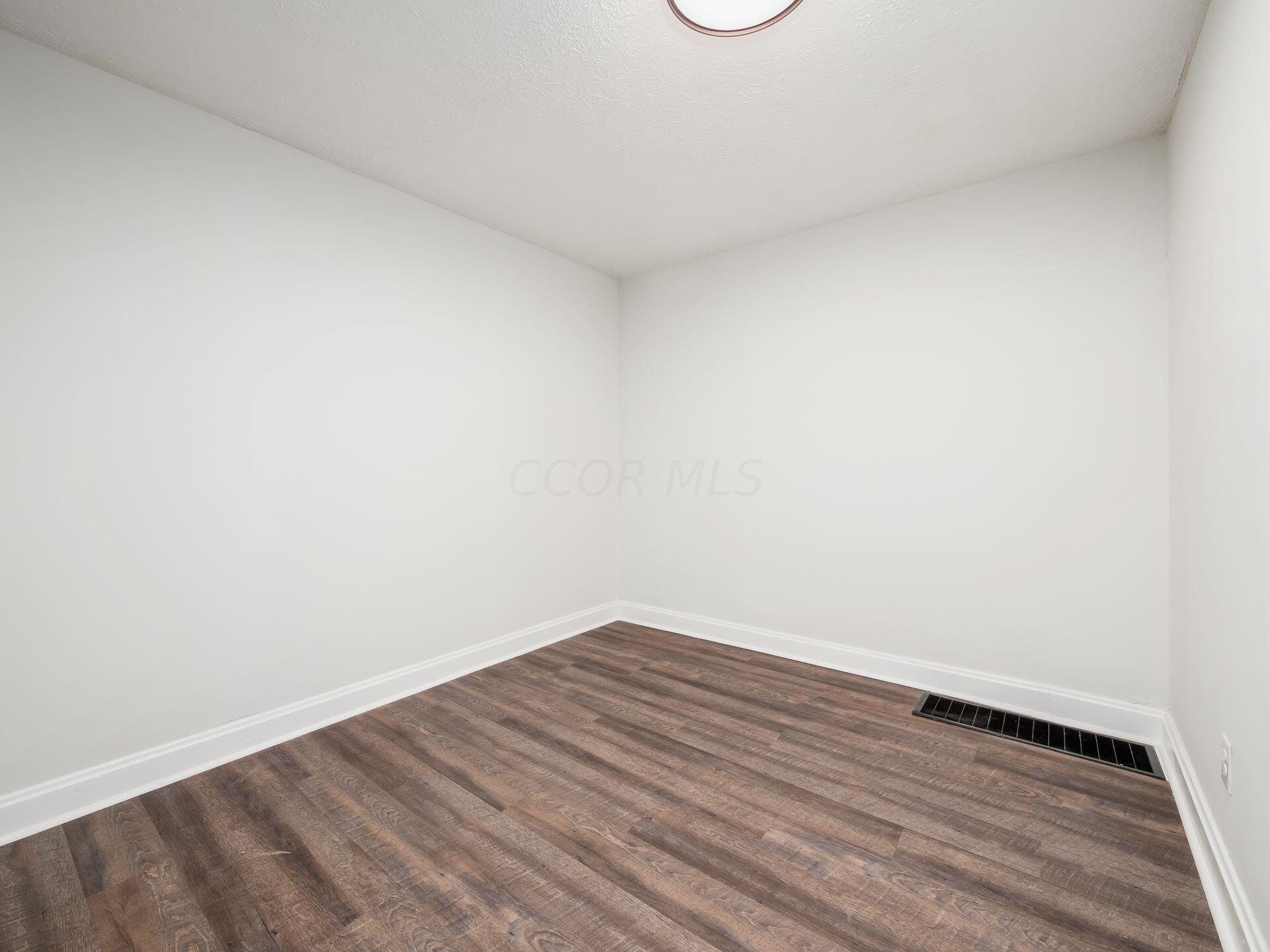 755 S Richardson Avenue