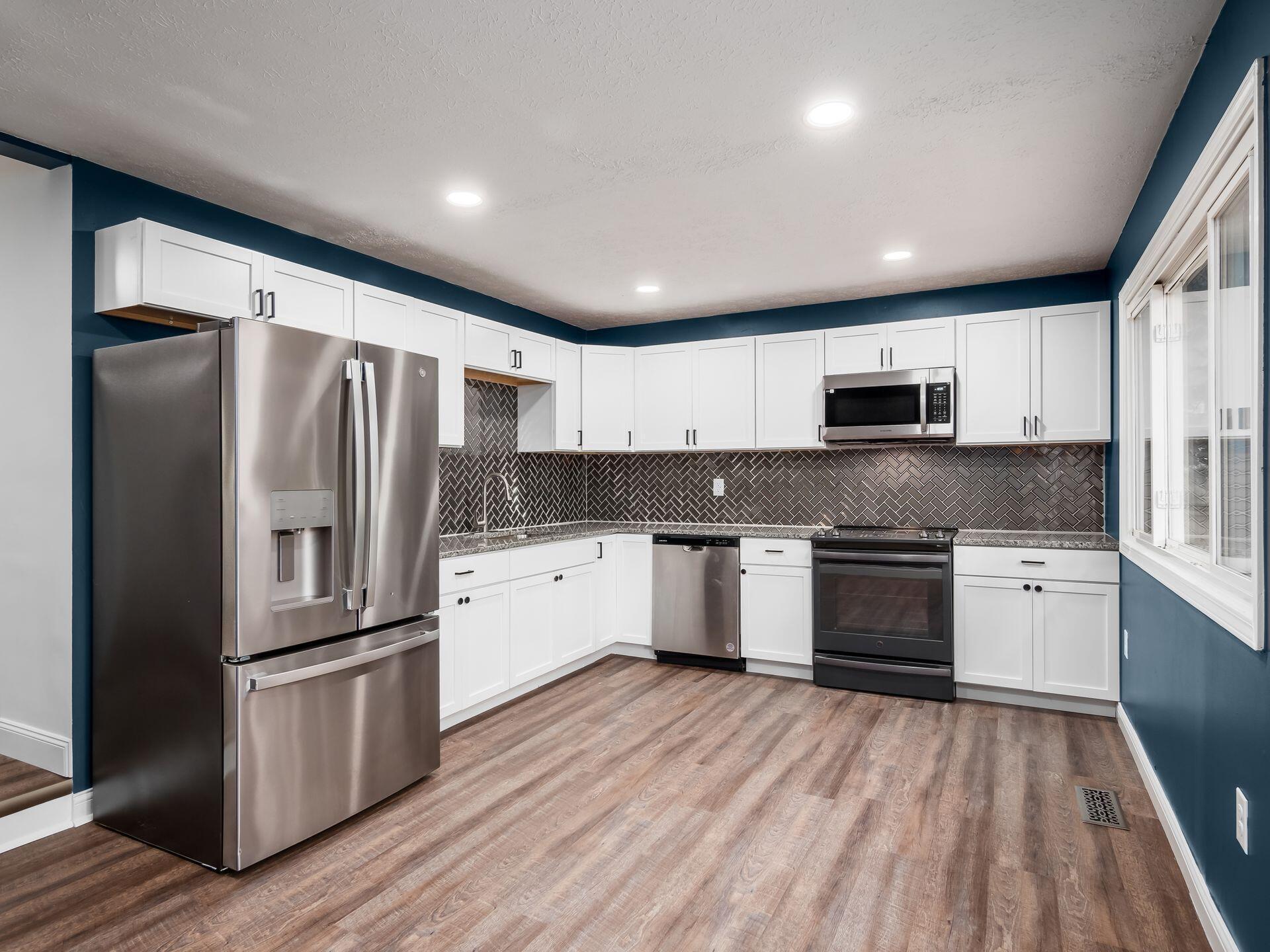 755 S Richardson Avenue