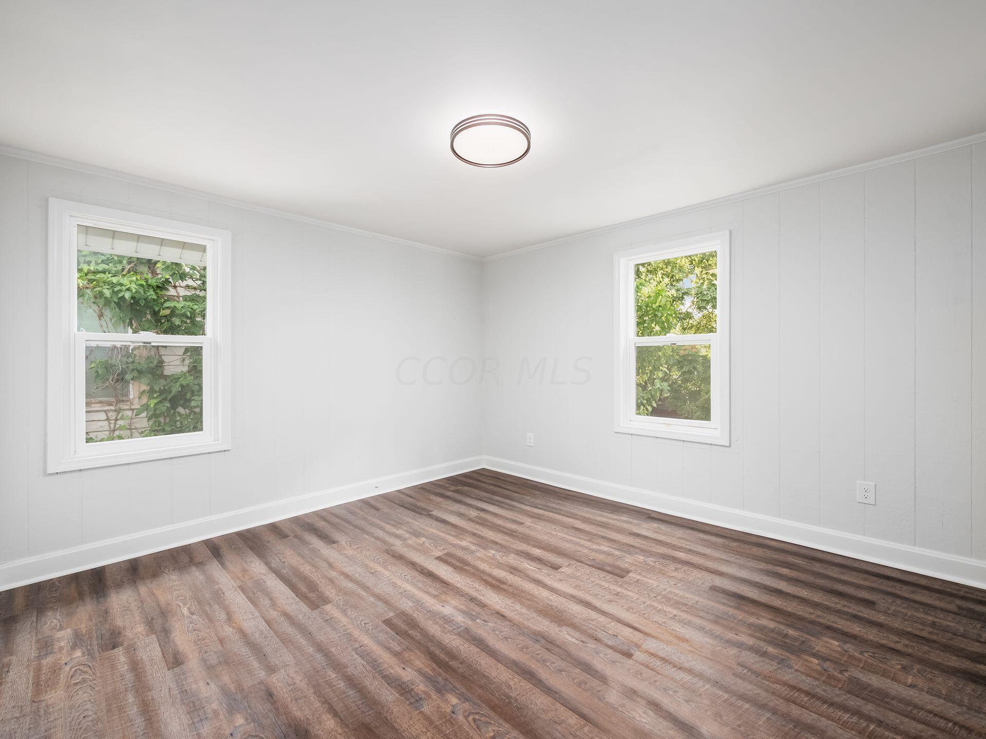 755 S Richardson Avenue