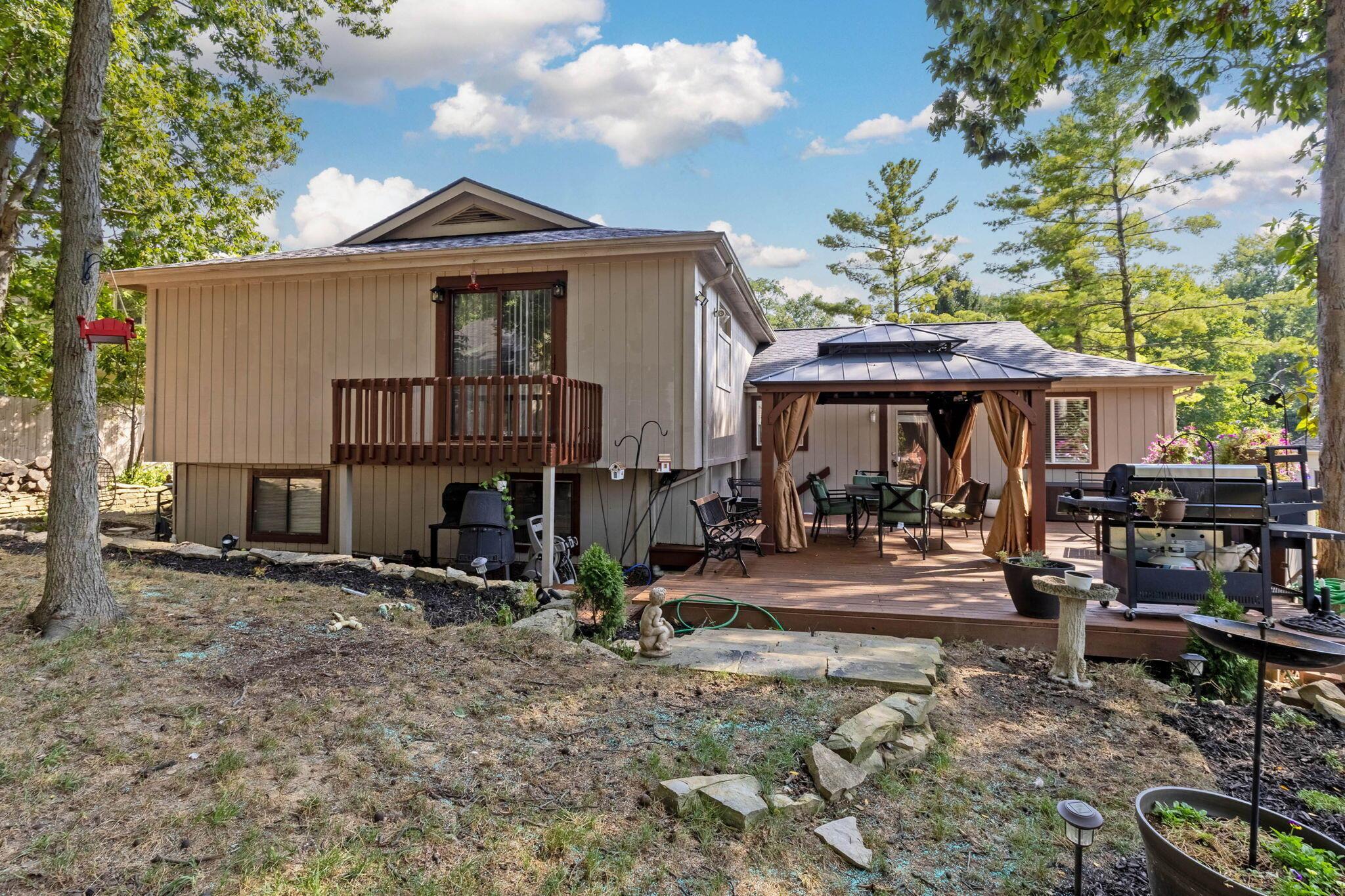 712 Cherrington Road