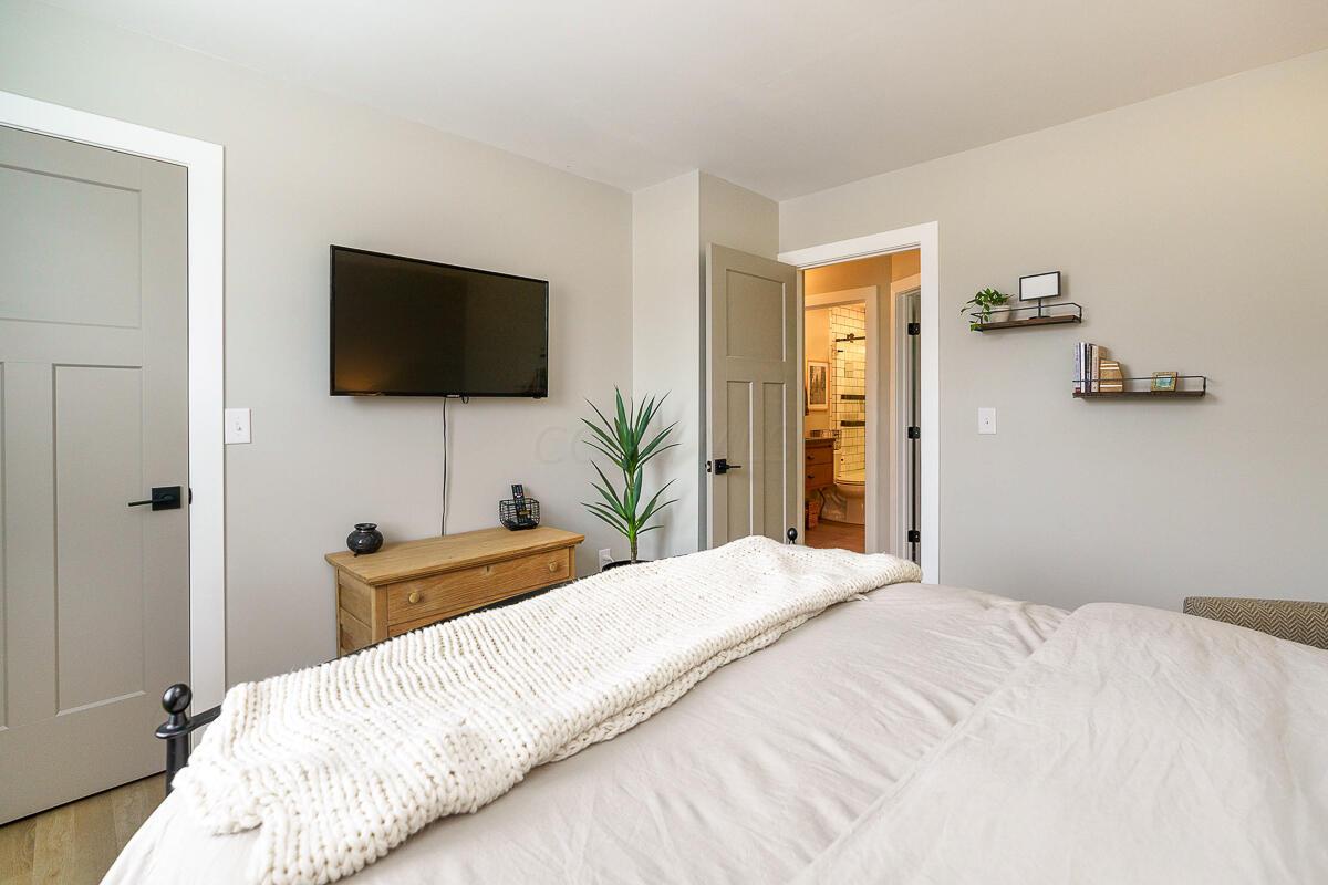 4950 Stoneybrook Boulevard, 15A