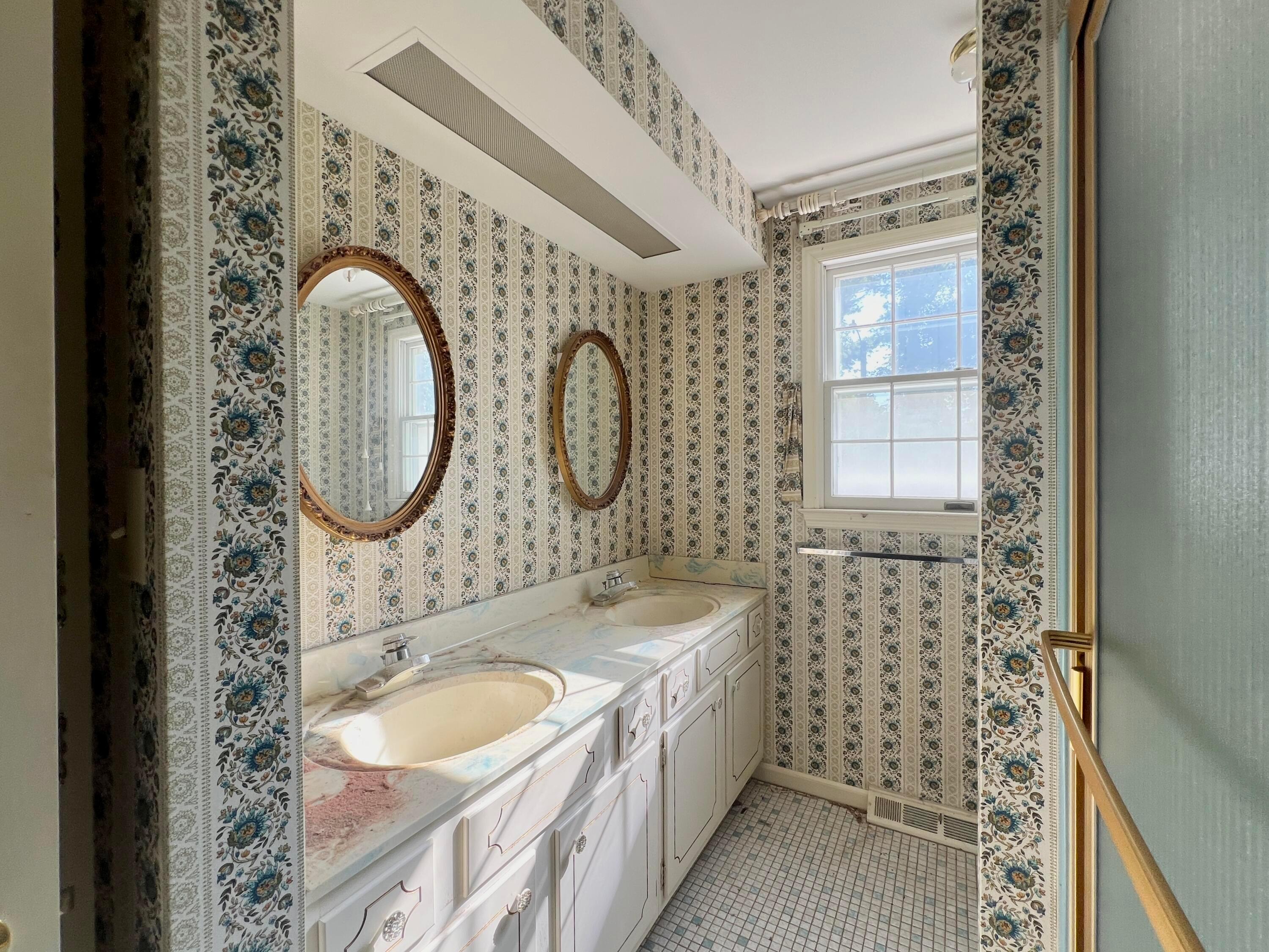 1120 Fairway Boulevard