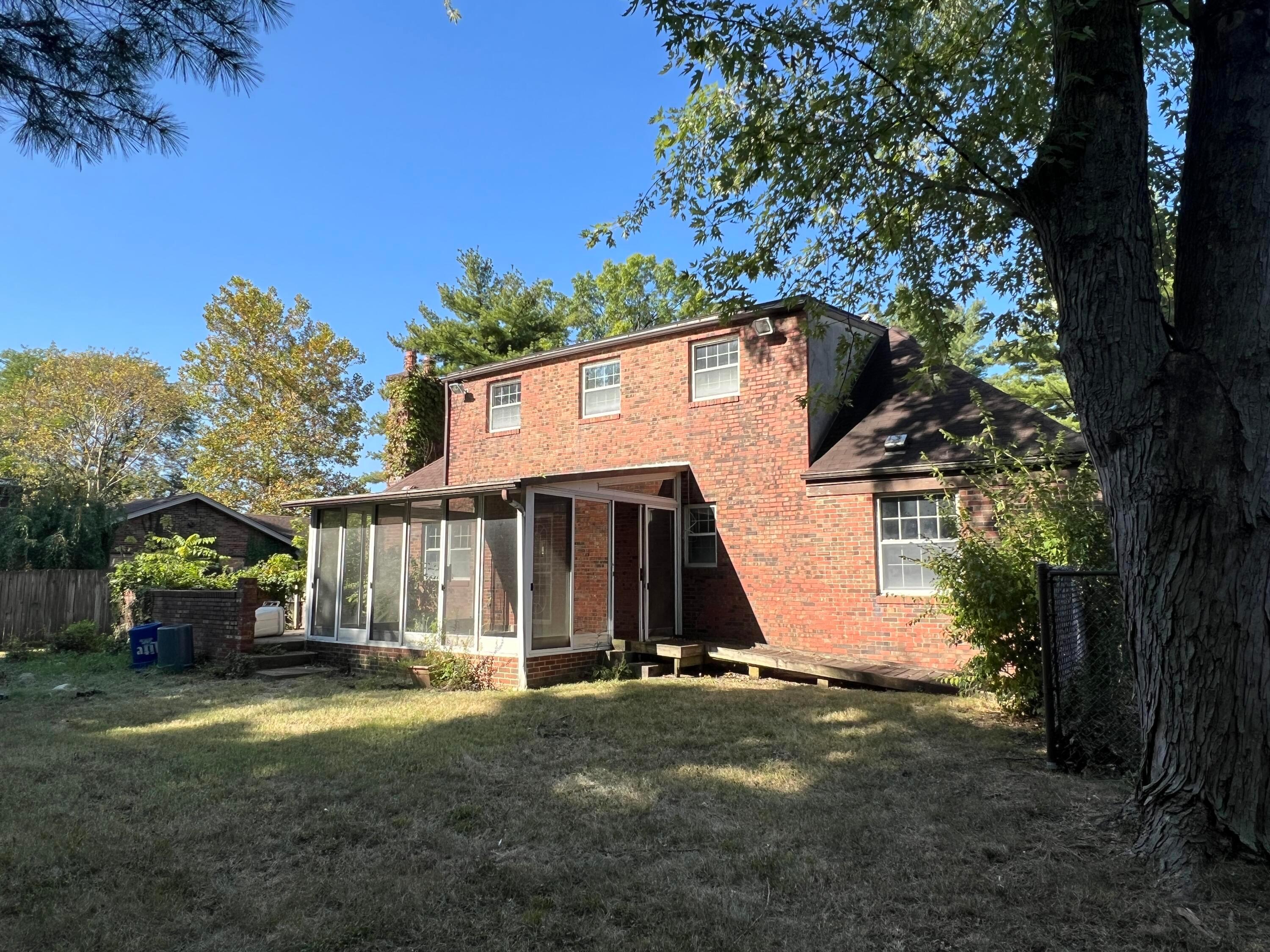 1120 Fairway Boulevard