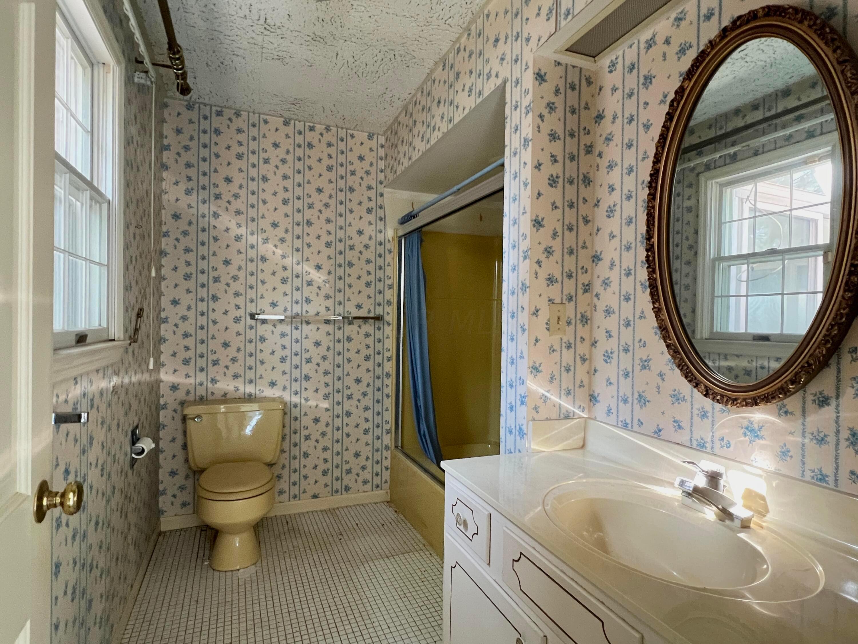 1120 Fairway Boulevard