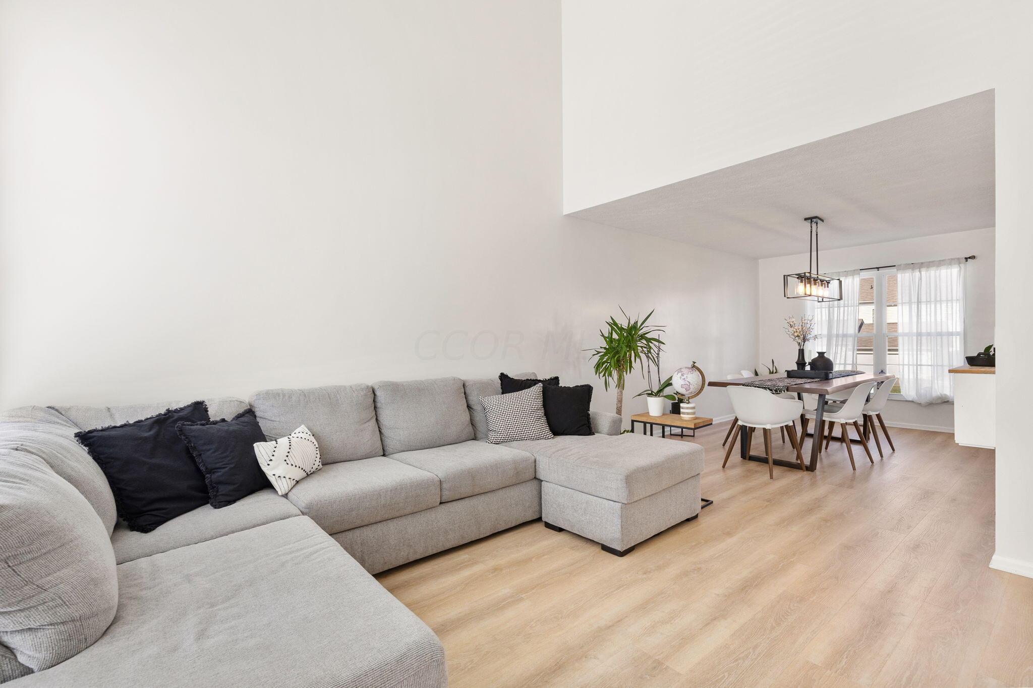 6188 Downwing Lane, 20