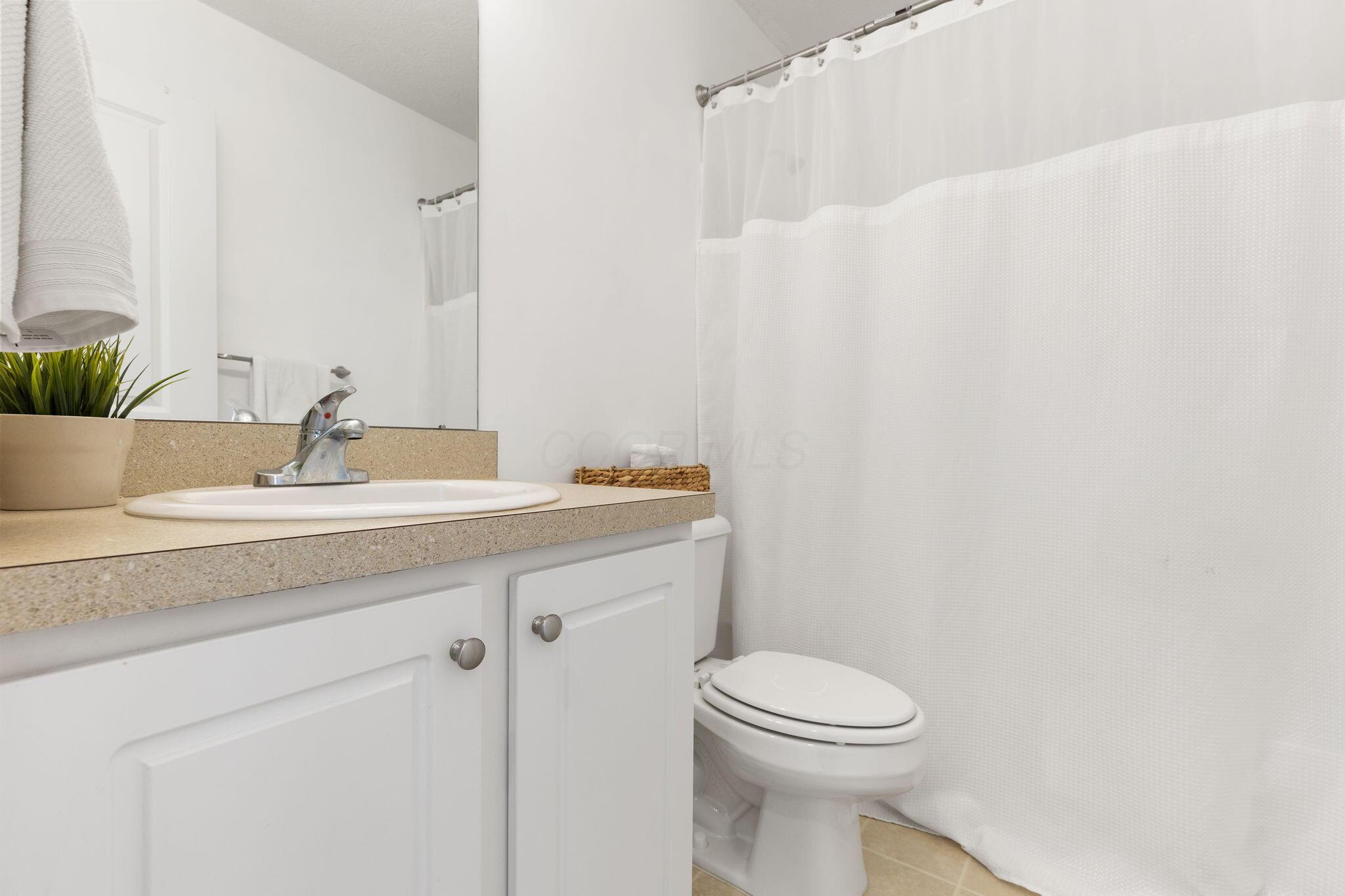 6188 Downwing Lane, 20