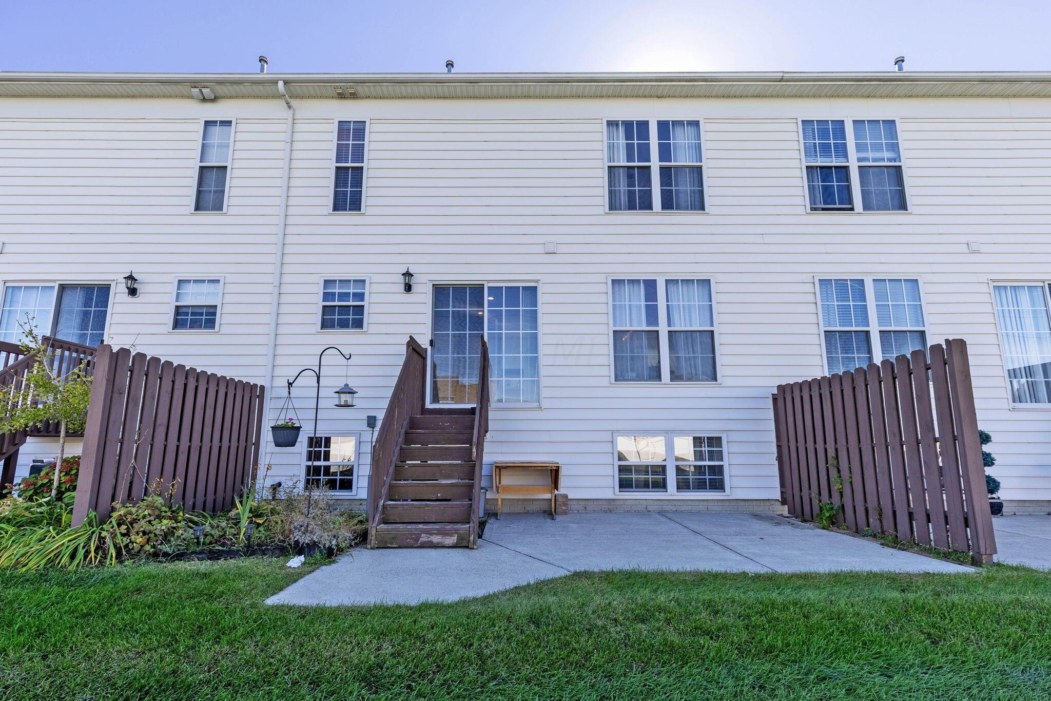 6188 Downwing Lane, 20