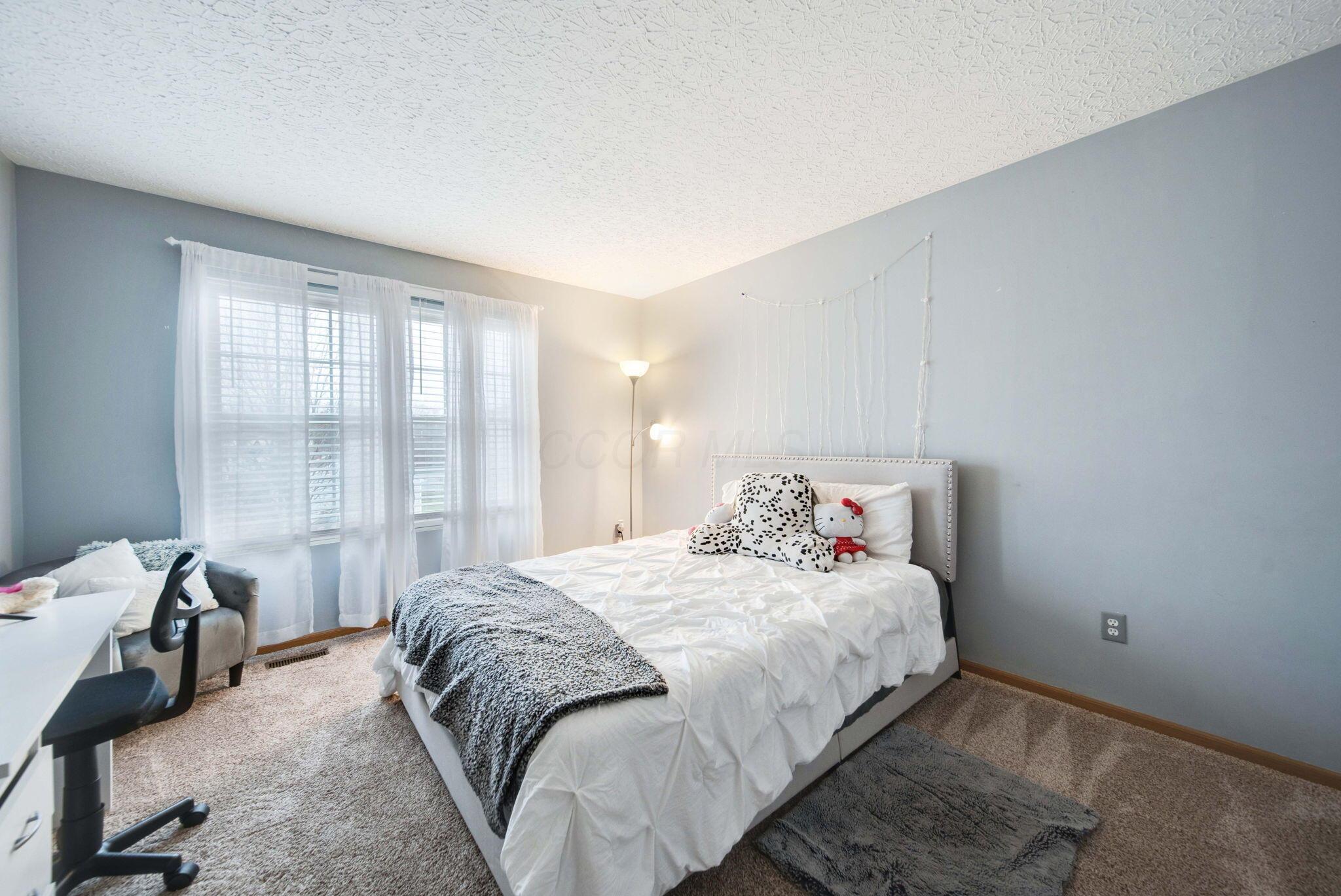 2772 Eastern Glen Drive, 79