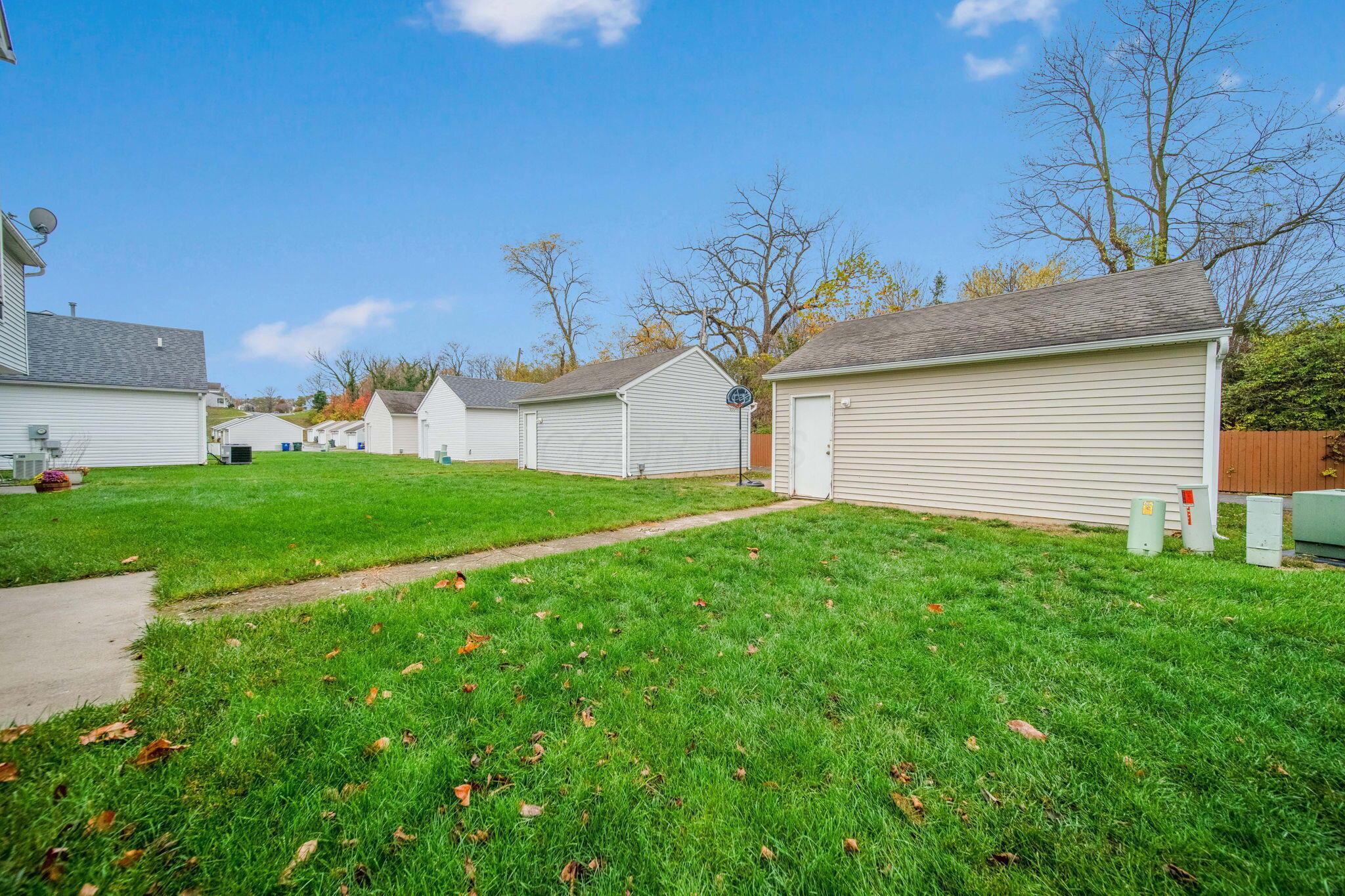 2772 Eastern Glen Drive, 79