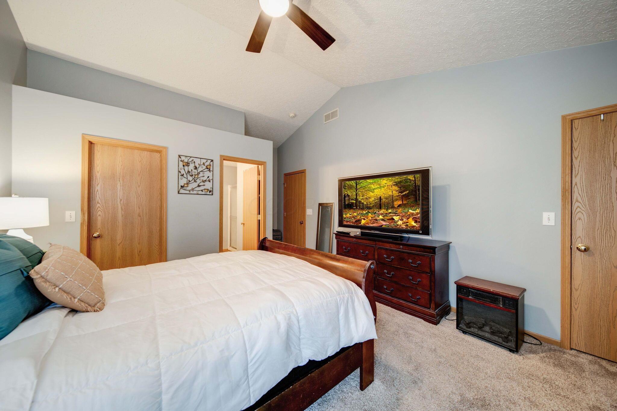 2772 Eastern Glen Drive, 79