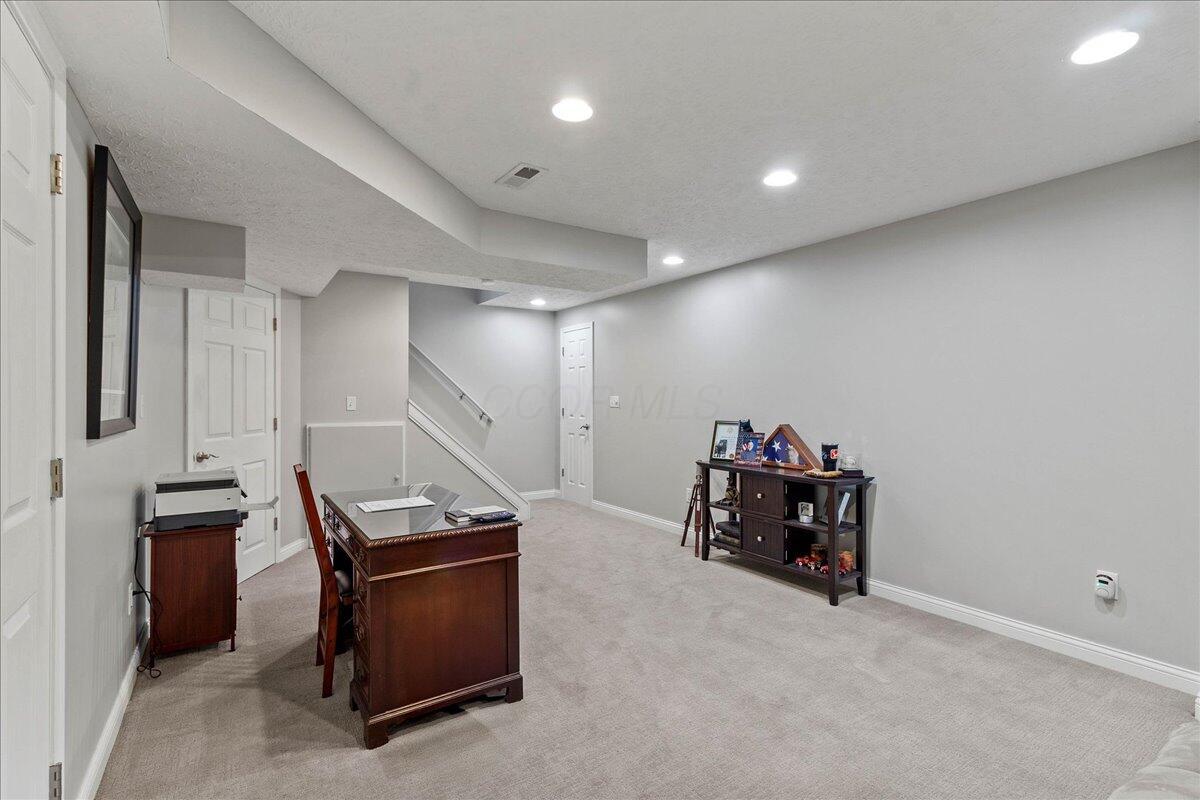 107 Curly Smart Circle