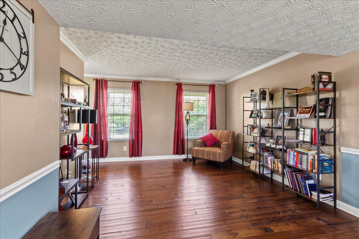 107 Curly Smart Circle