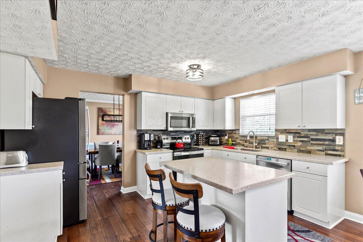 107 Curly Smart Circle