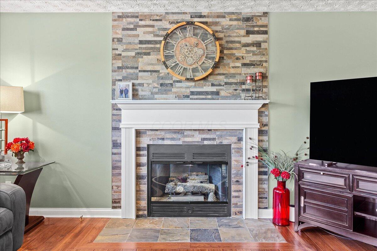 107 Curly Smart Circle