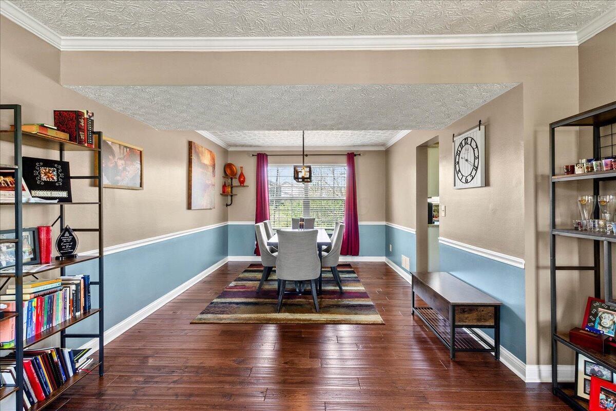 107 Curly Smart Circle