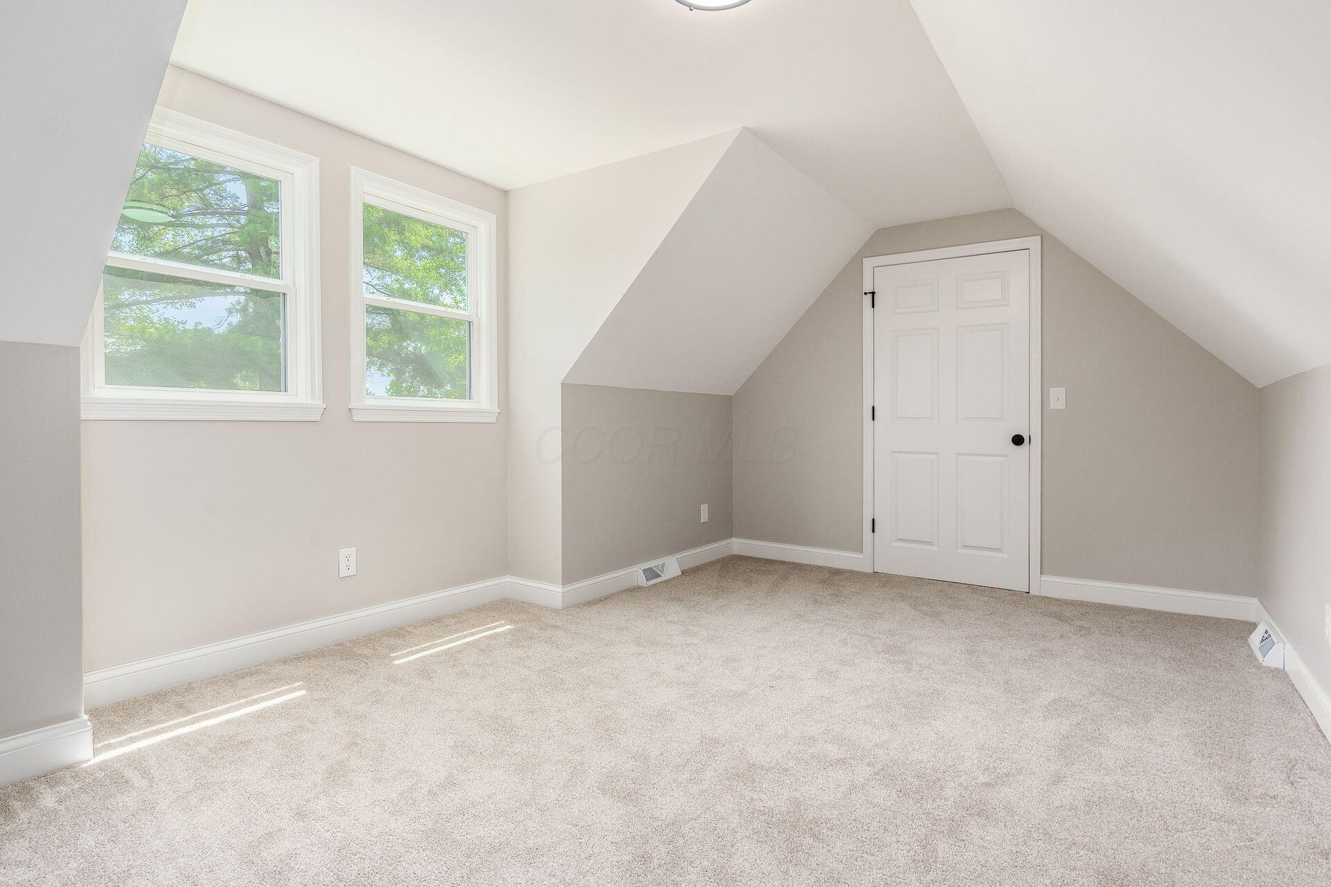 1120 Fairway Boulevard