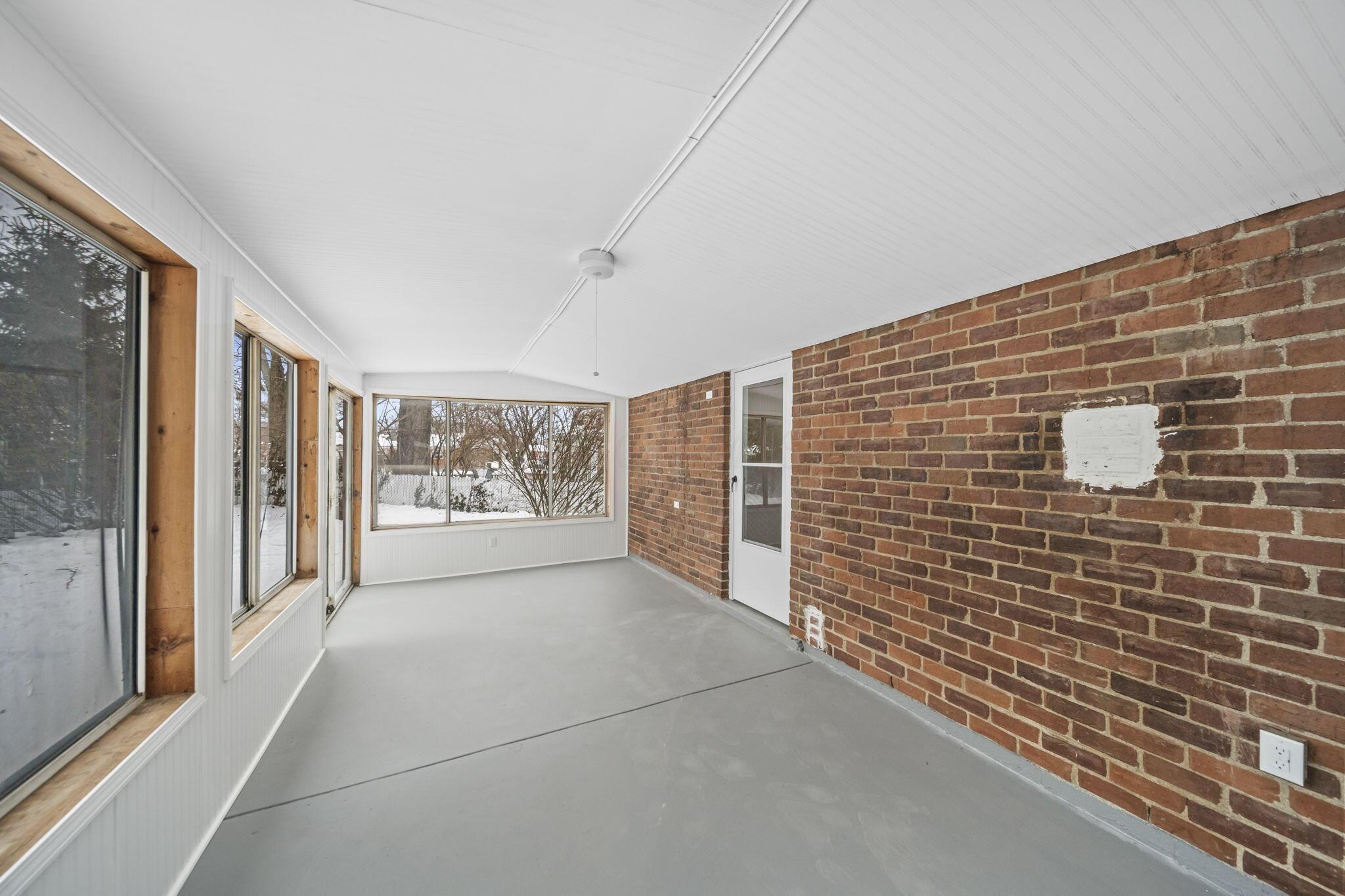 2942 Arrowhead Court