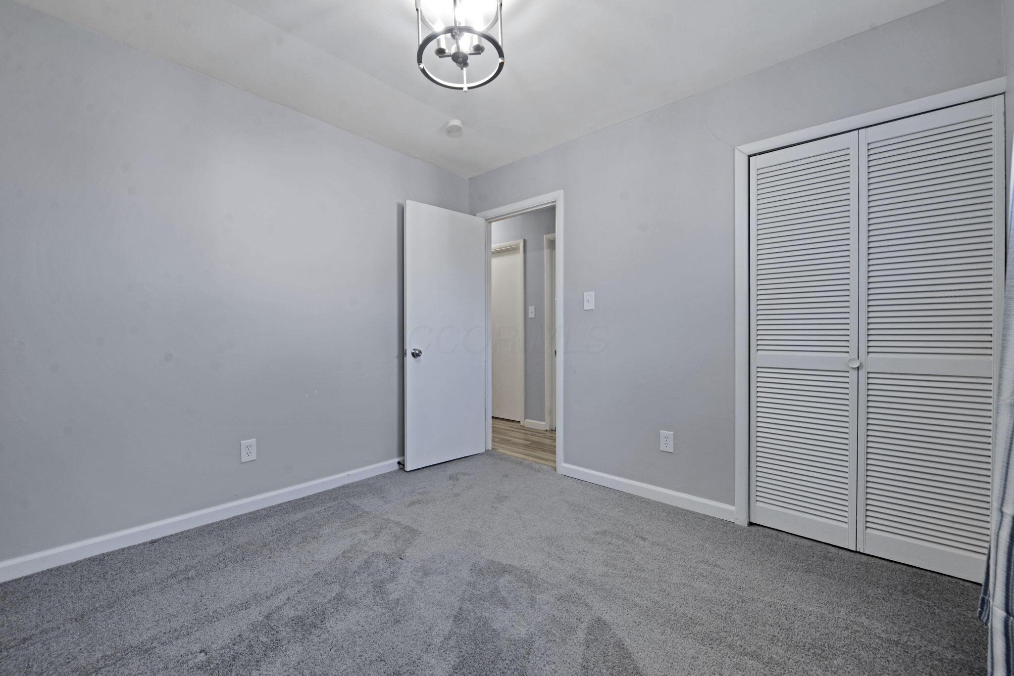 1976 Westfield Drive S