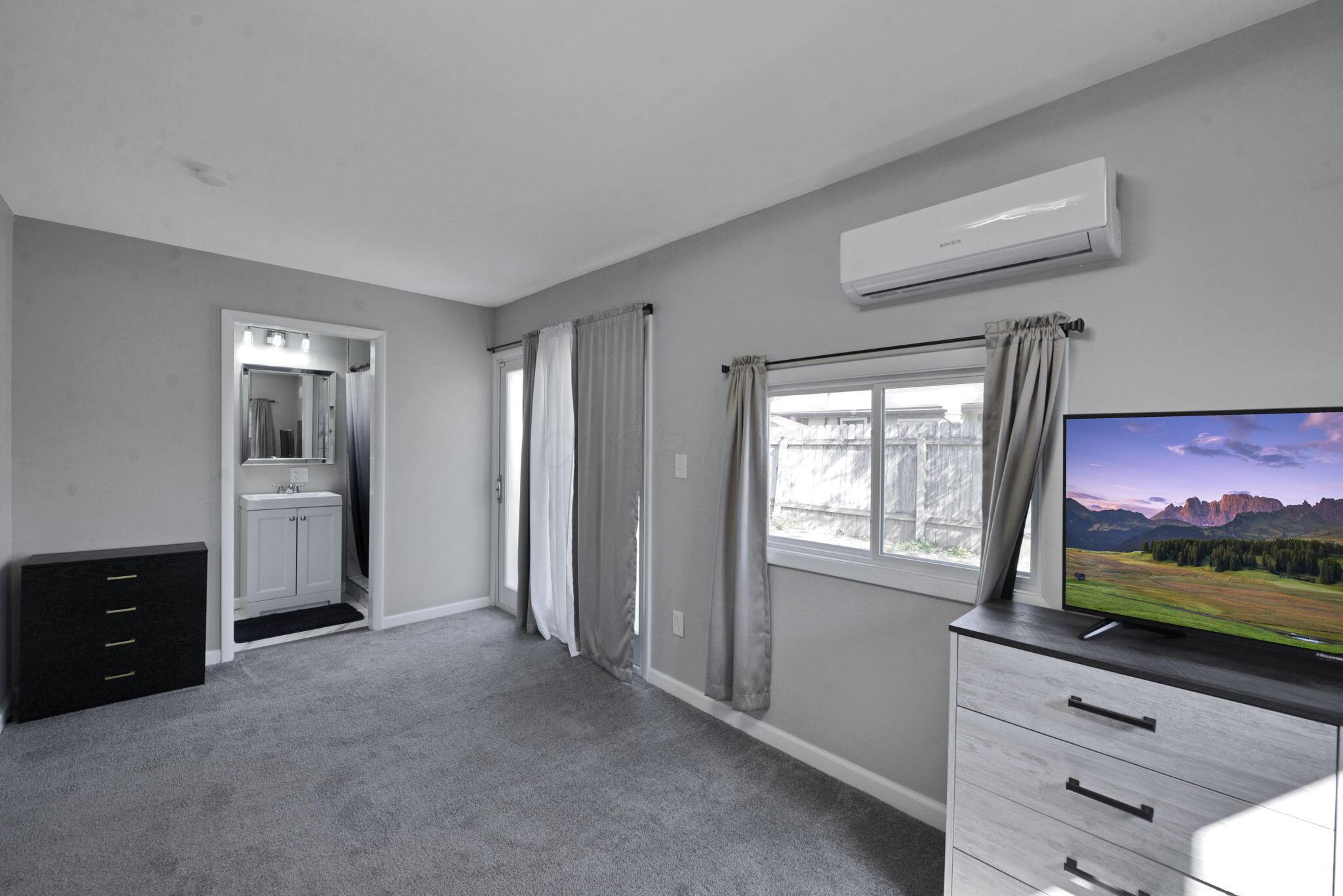 1976 Westfield Drive S