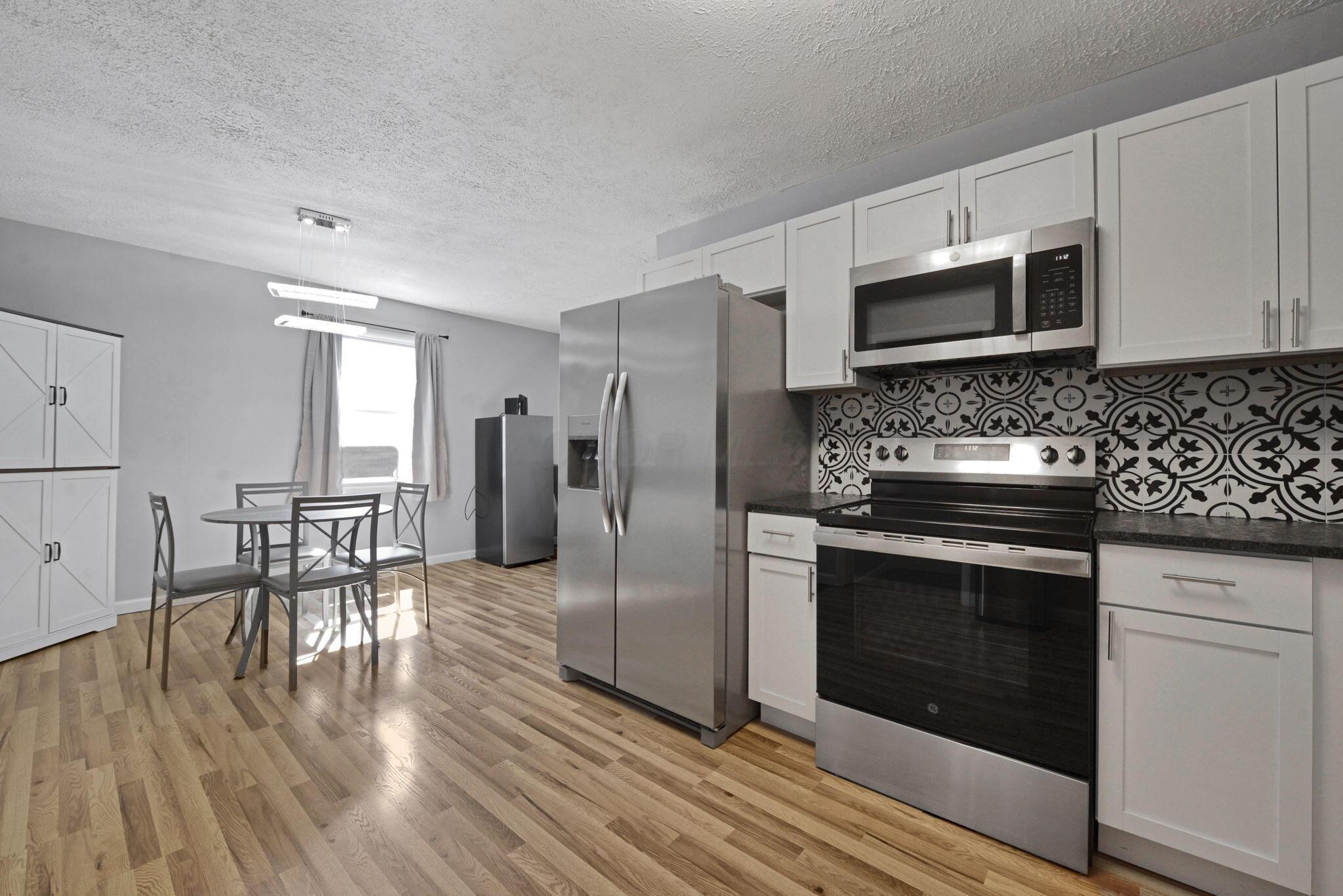 1976 Westfield Drive S