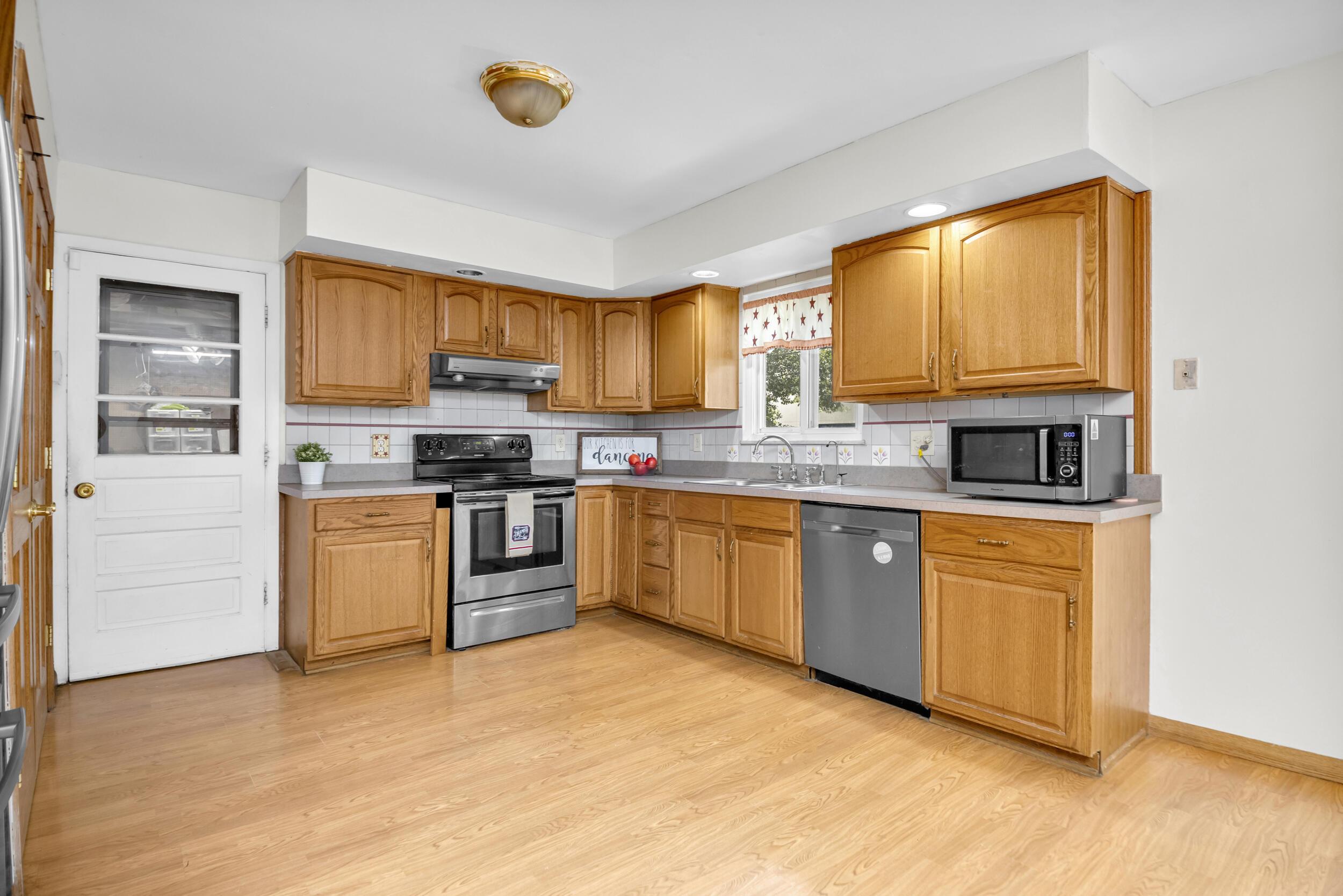 117 Charward Road SW